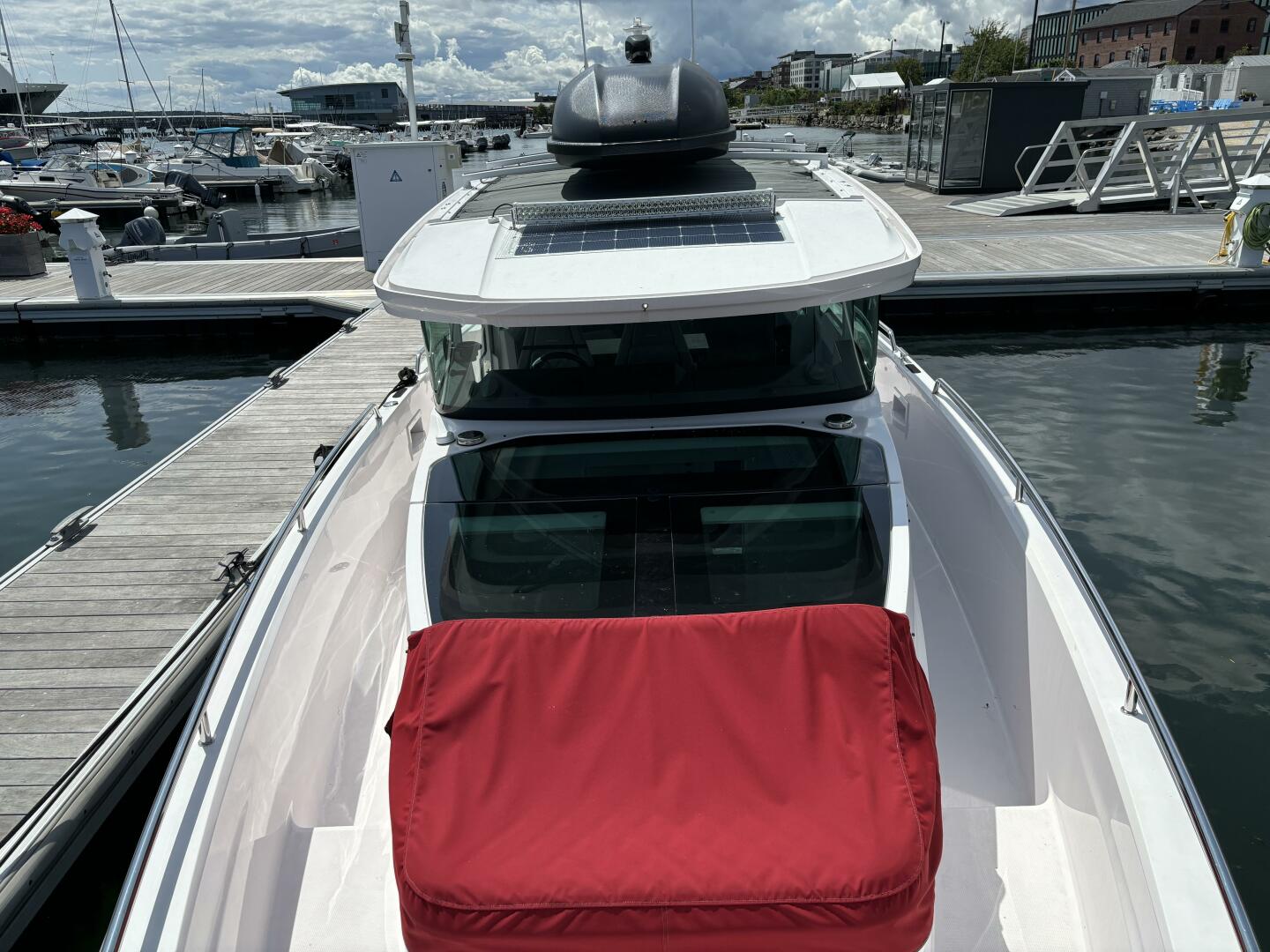 Slide: The Image of Axopar 37 Cross Cabin 2021 - 16