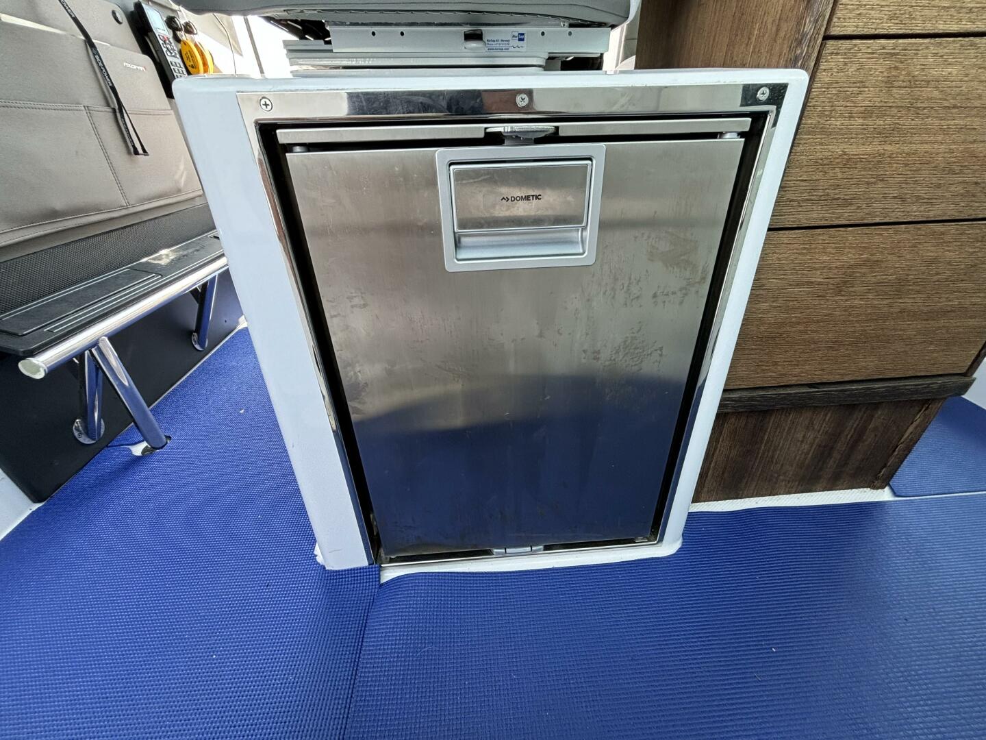 Slide: The Image of Axopar 37 Cross Cabin 2021 - 31