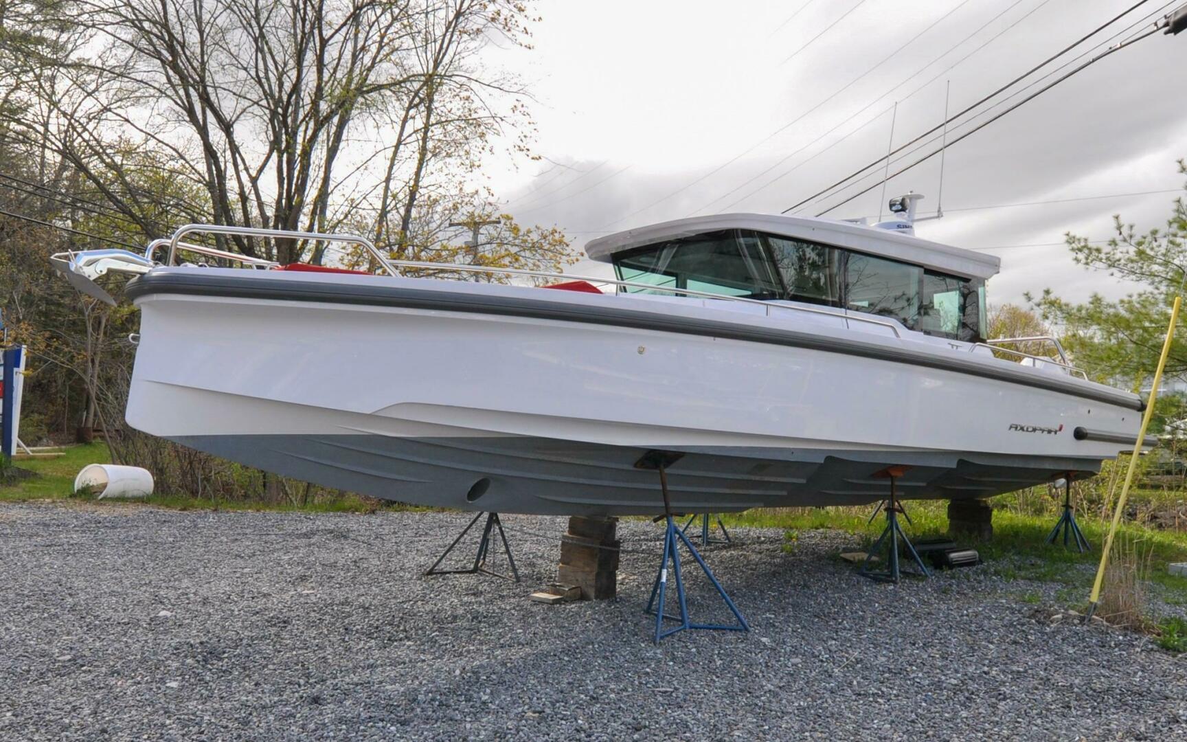 Slide: The Image of Axopar 37 Cross Cabin 2021 - 5279715