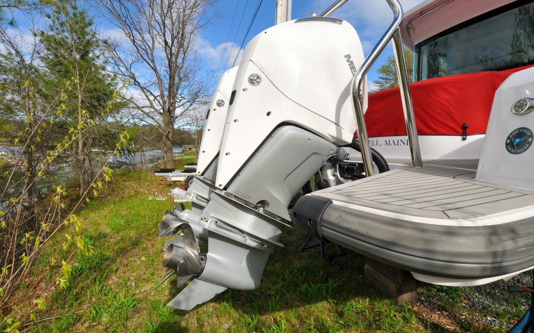 Slide: The Image of Axopar 37 Cross Cabin 2021 - 5279717