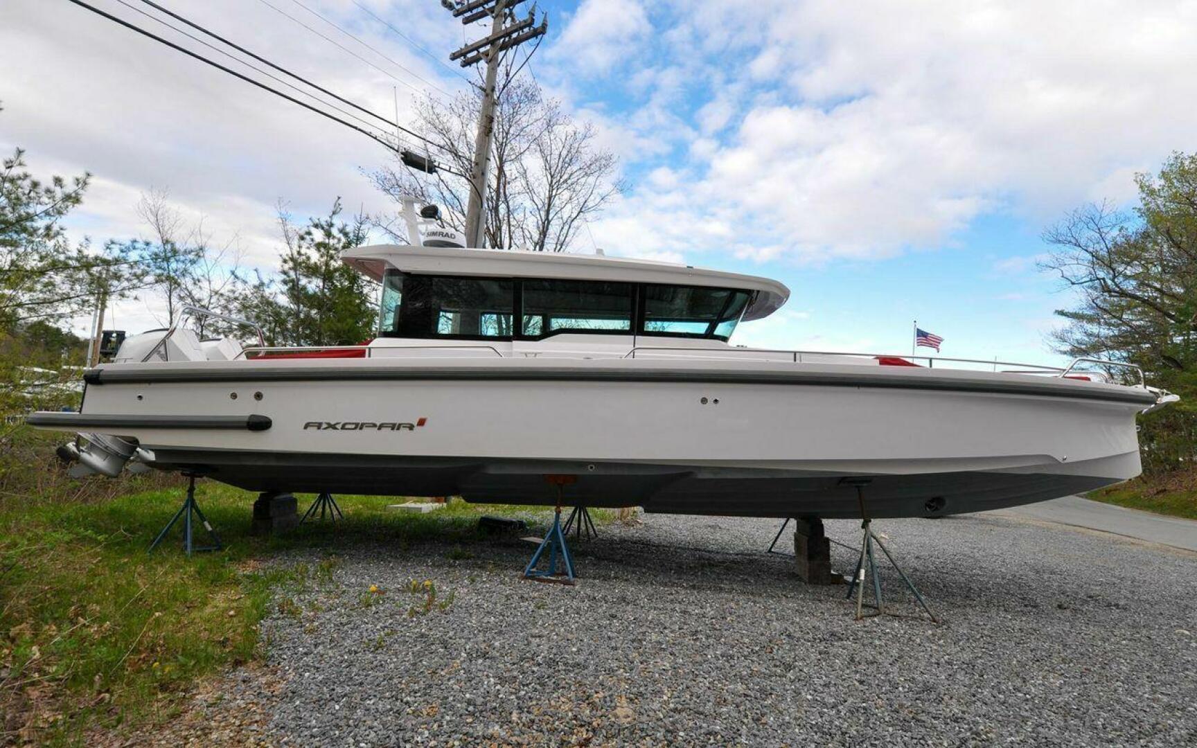 Slide: The Image of Axopar 37 Cross Cabin 2021 - 5279720