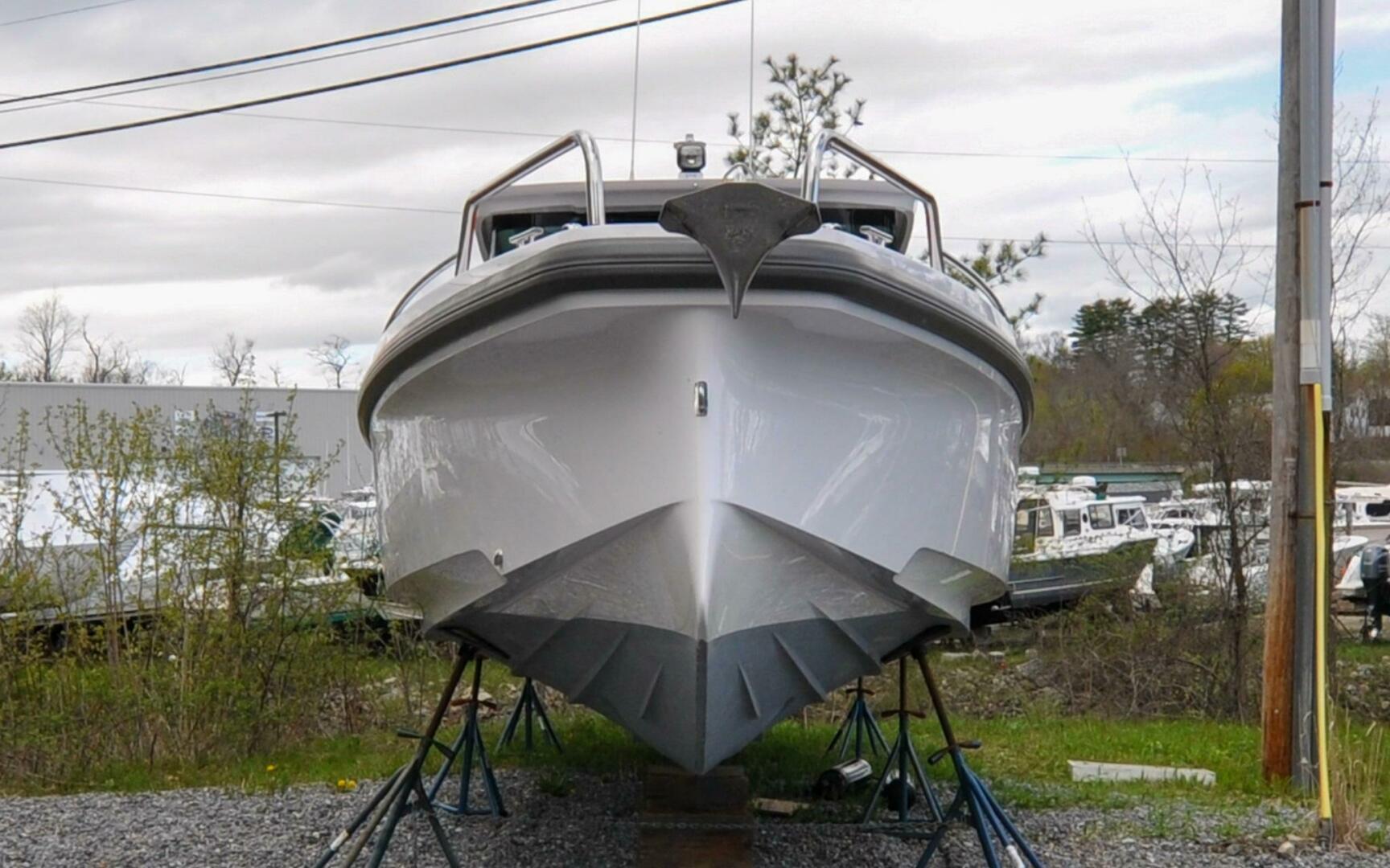 Slide: The Image of Axopar 37 Cross Cabin 2021 - 5279722