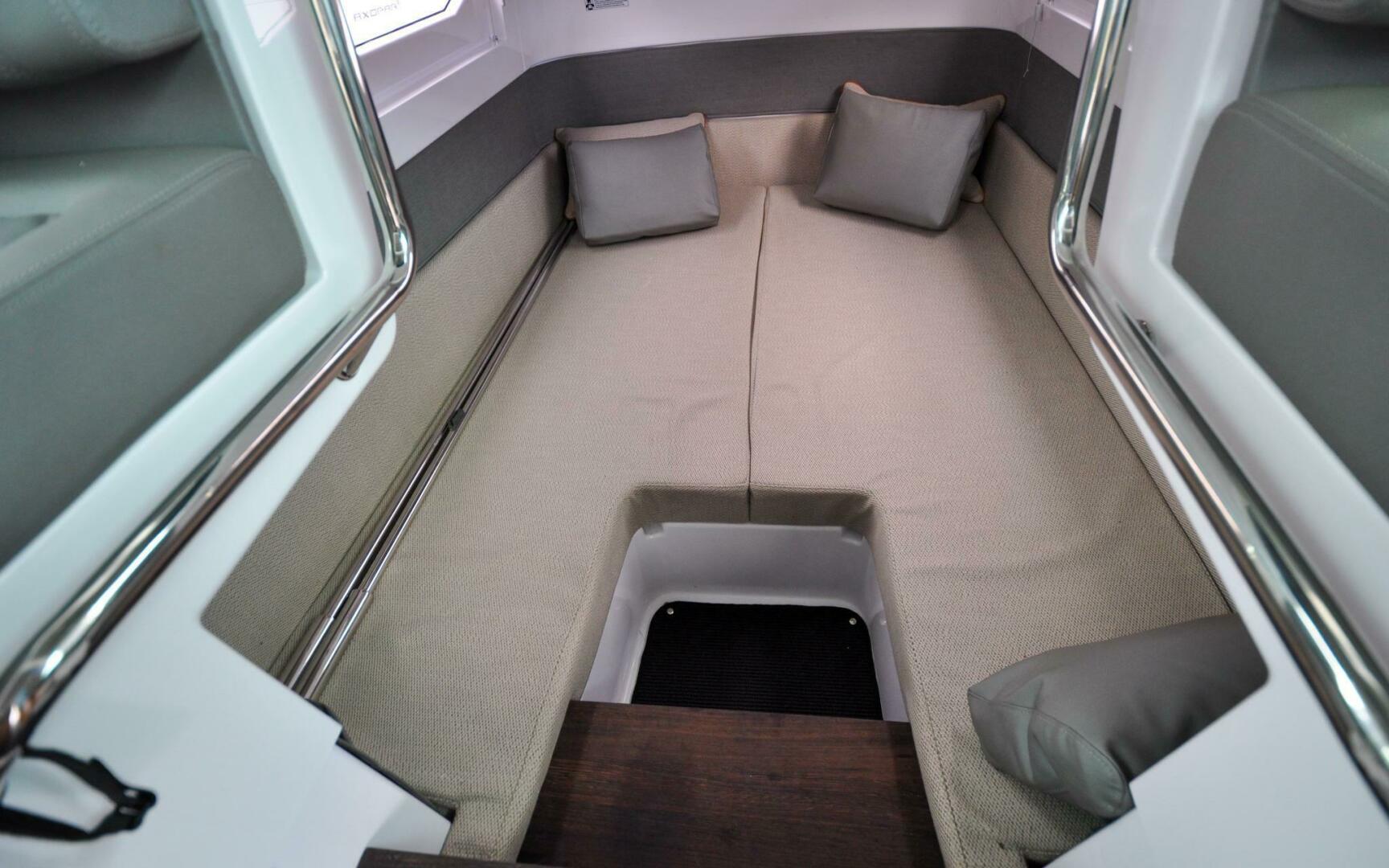 Slide: The Image of Axopar 37 Cross Cabin 2021 - 5279737