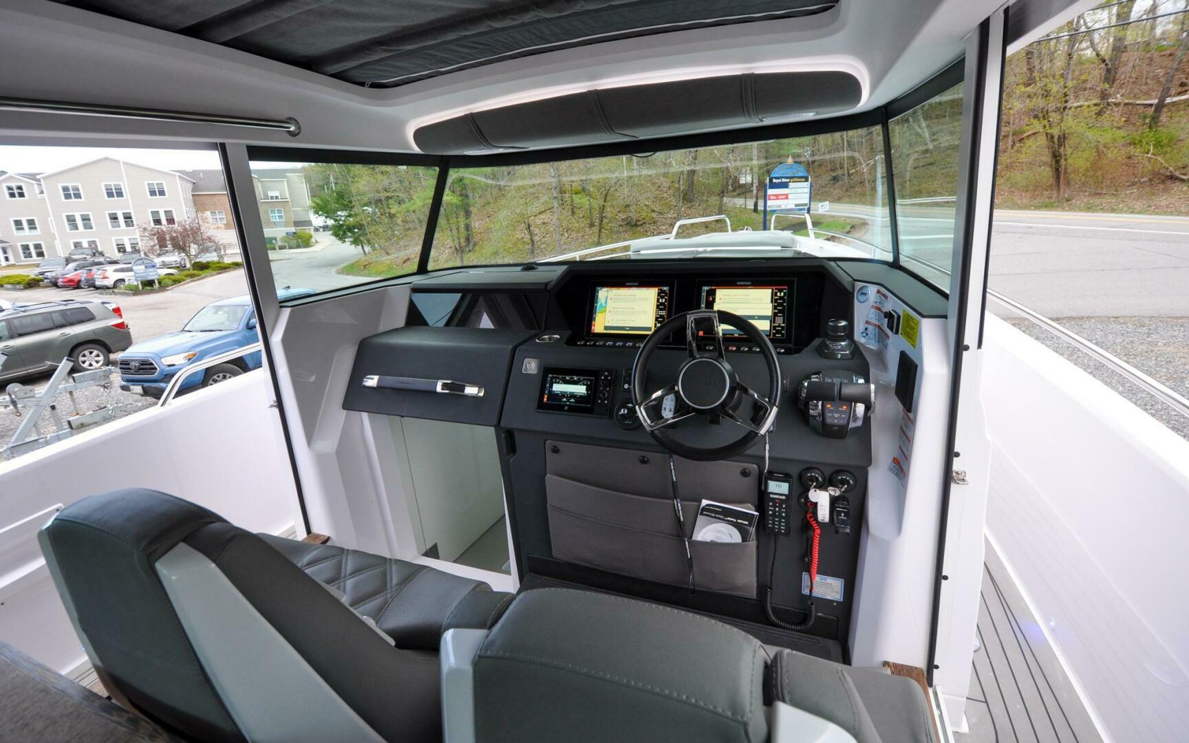 Slide: The Image of Axopar 37 Cross Cabin 2021 - 5279741