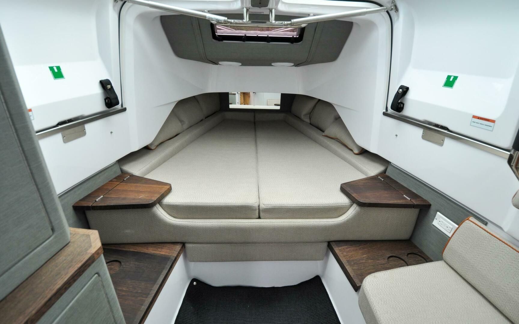 Slide: The Image of Axopar 37 Cross Cabin 2021 - 5279747