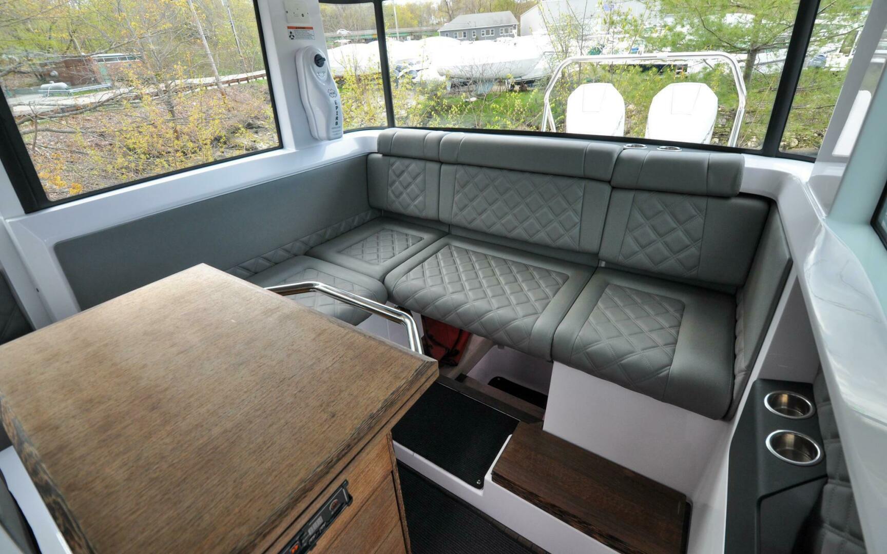 Slide: The Image of Axopar 37 Cross Cabin 2021 - 5279750