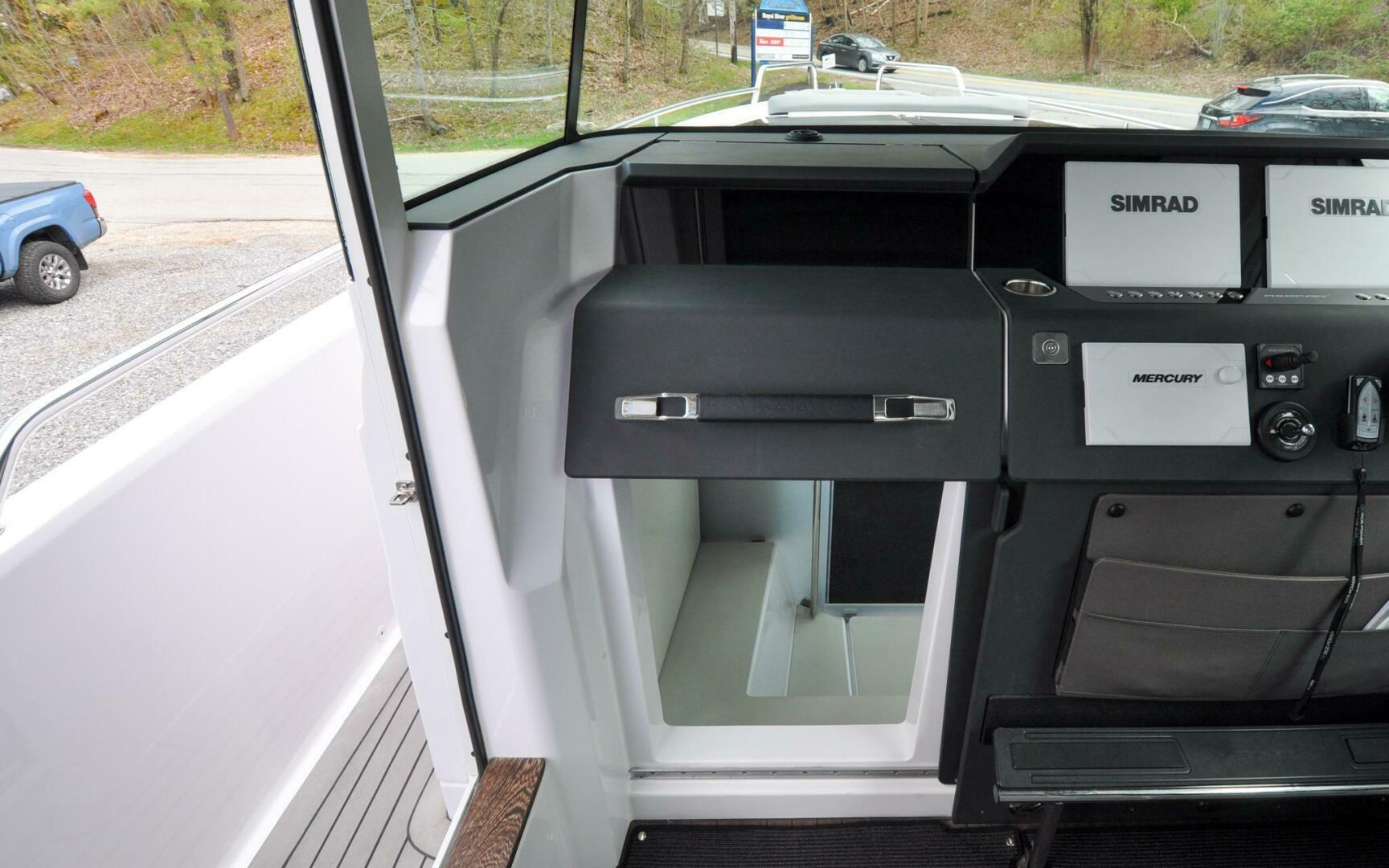 Slide: The Image of Axopar 37 Cross Cabin 2021 - 5279751