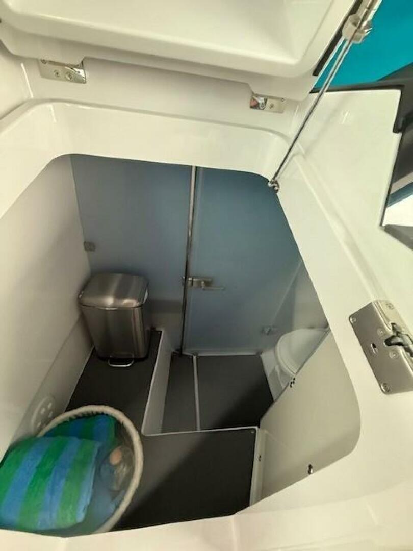 Slide: The Image of Axopar 37 Cross Cabin 2023 - 5532401