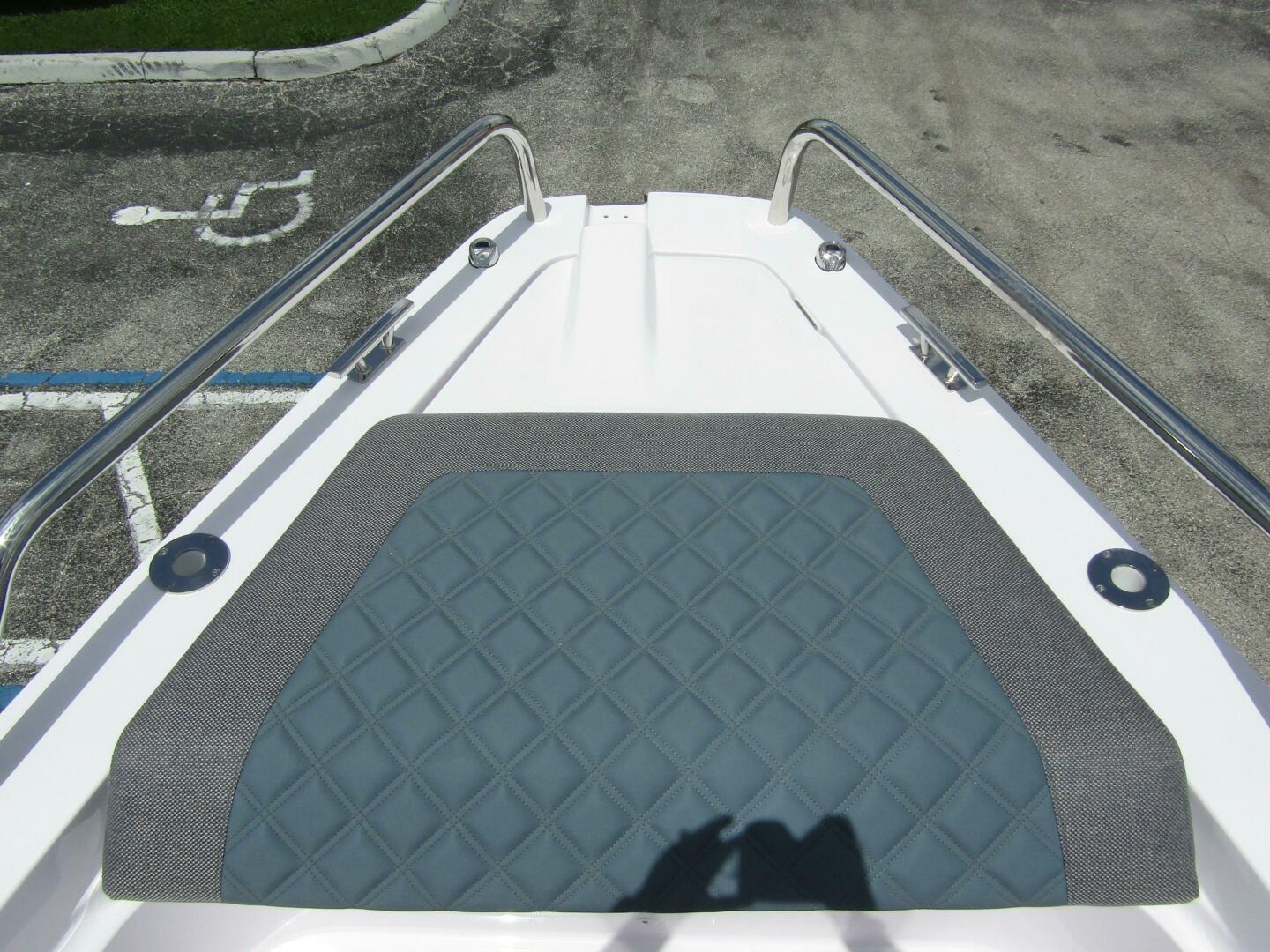 Slide: The Image of Axopar 37 Sun Top 2024 - 5283236