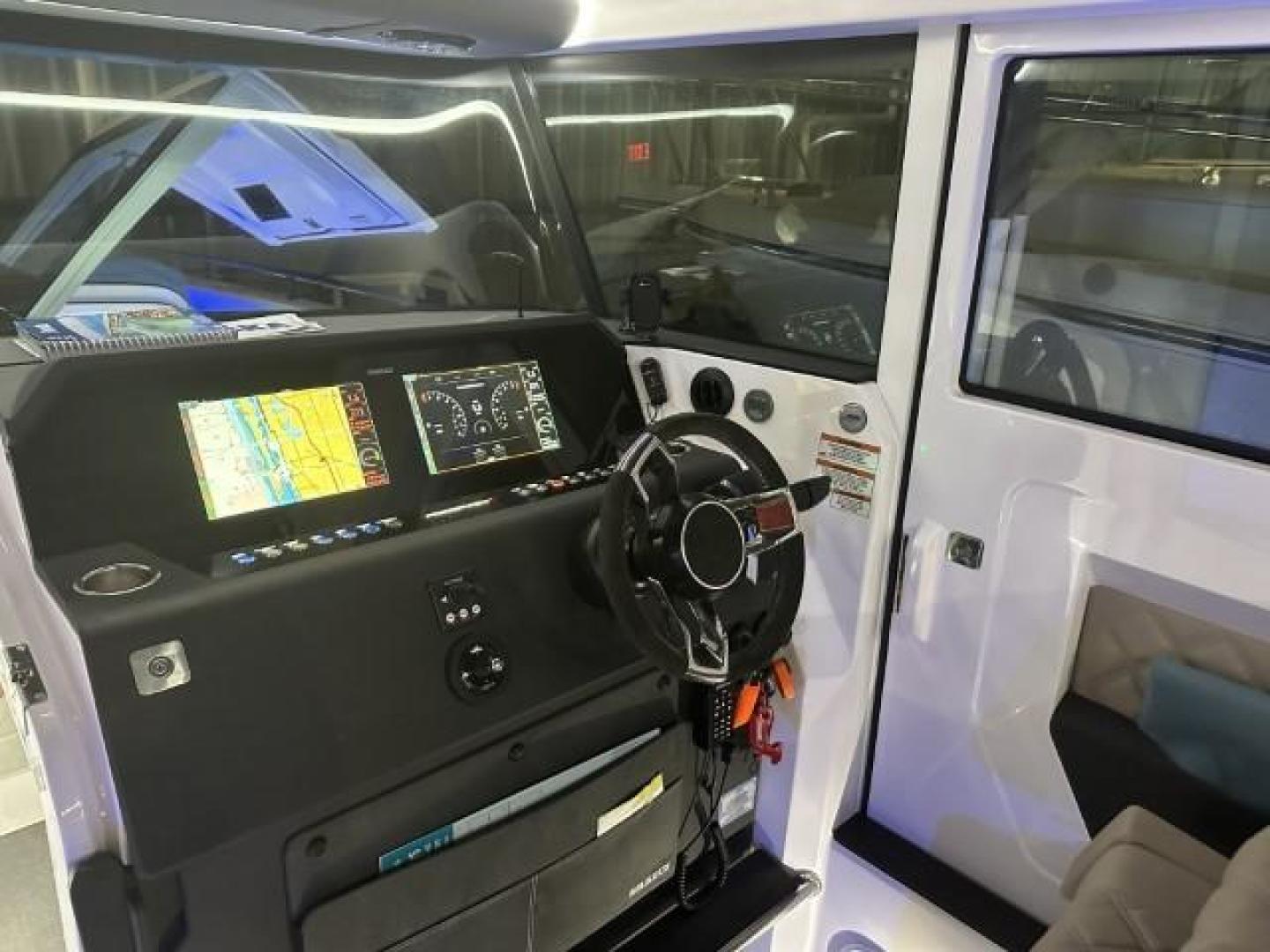 Slide: The Image of Axopar 37 XC CROSS CABIN 2023 - 3584203