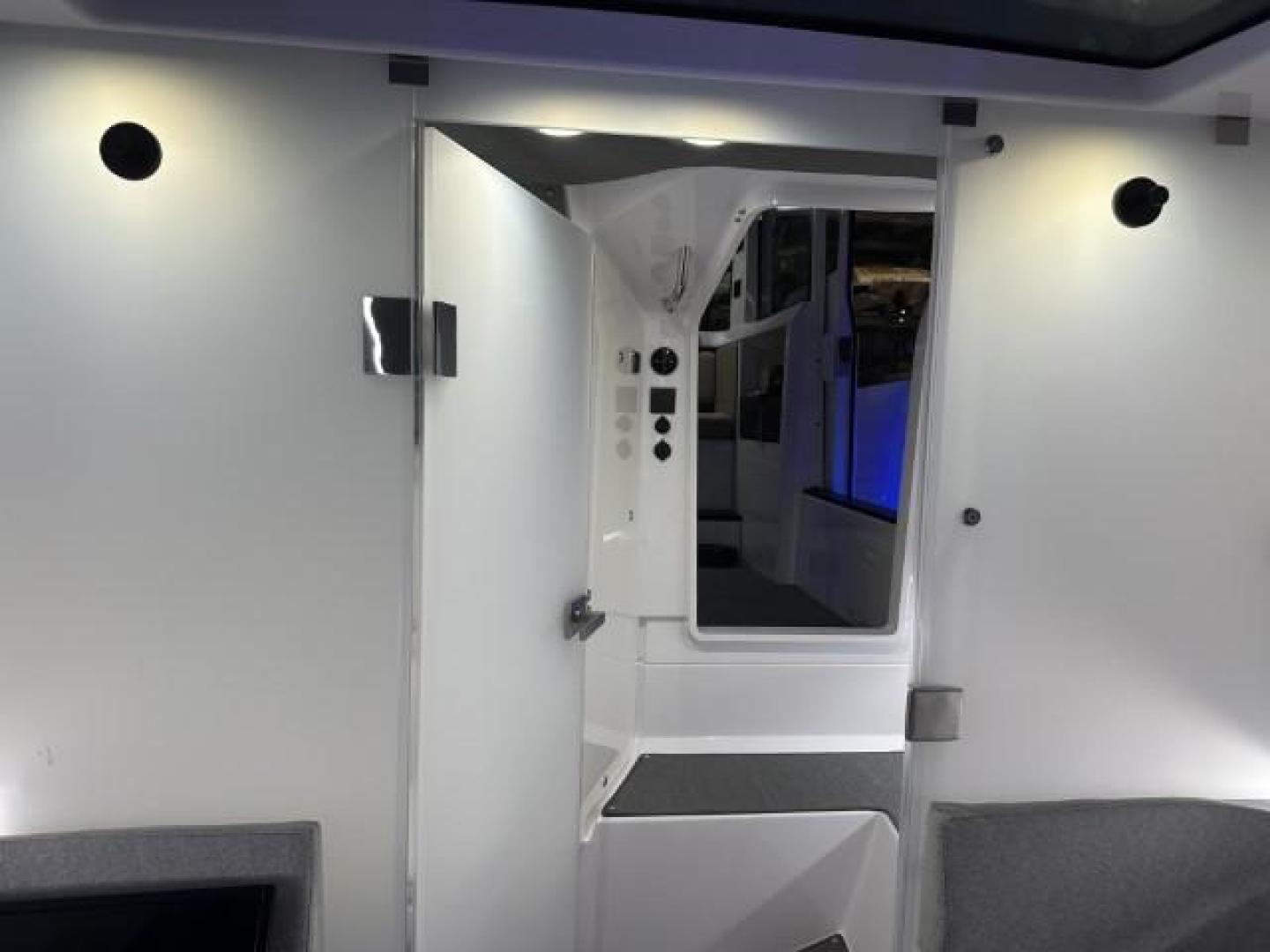 Slide: The Image of Axopar 37 XC CROSS CABIN 2023 - 3584196