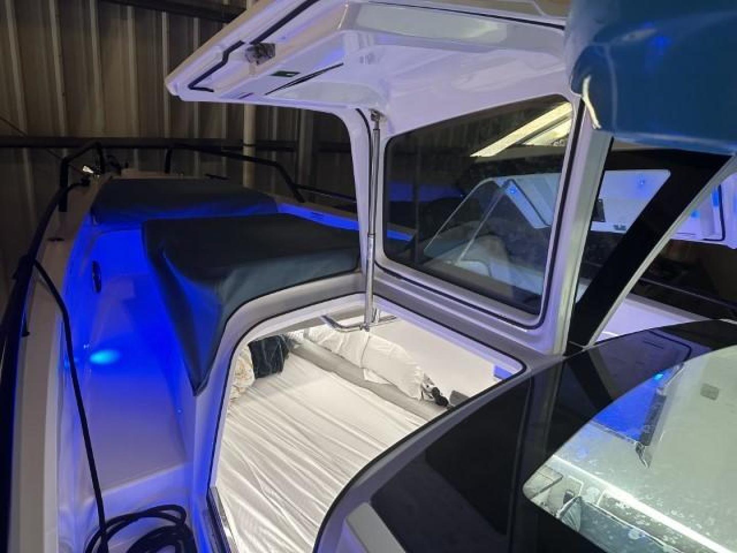 Slide: The Image of Axopar 37 XC CROSS CABIN 2023 - 3584199