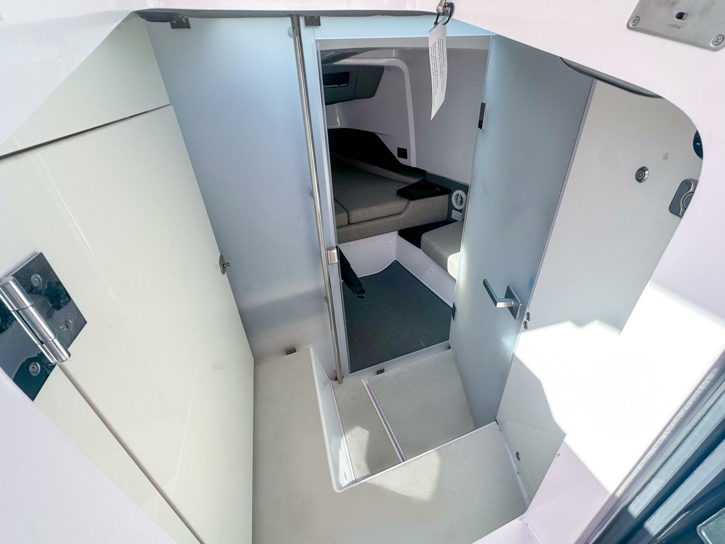 Slide: The Image of Axopar 37 XC CROSS CABIN 2024 - 5390004