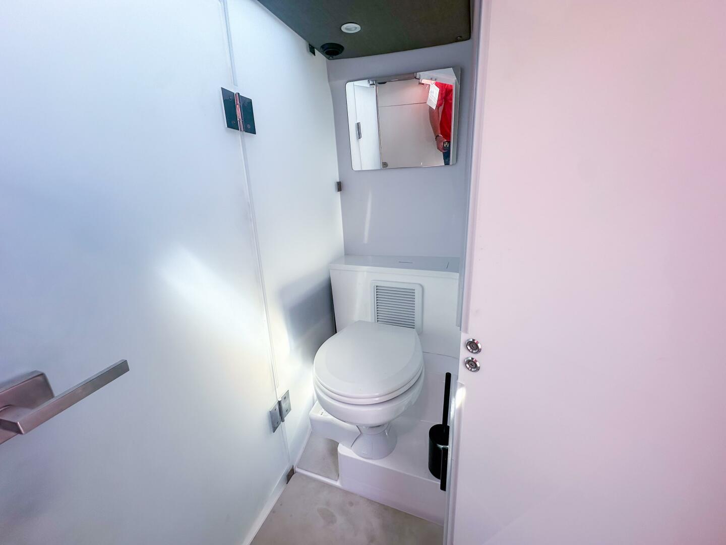 Slide: The Image of Axopar 37 XC CROSS CABIN 2024 - 5390008