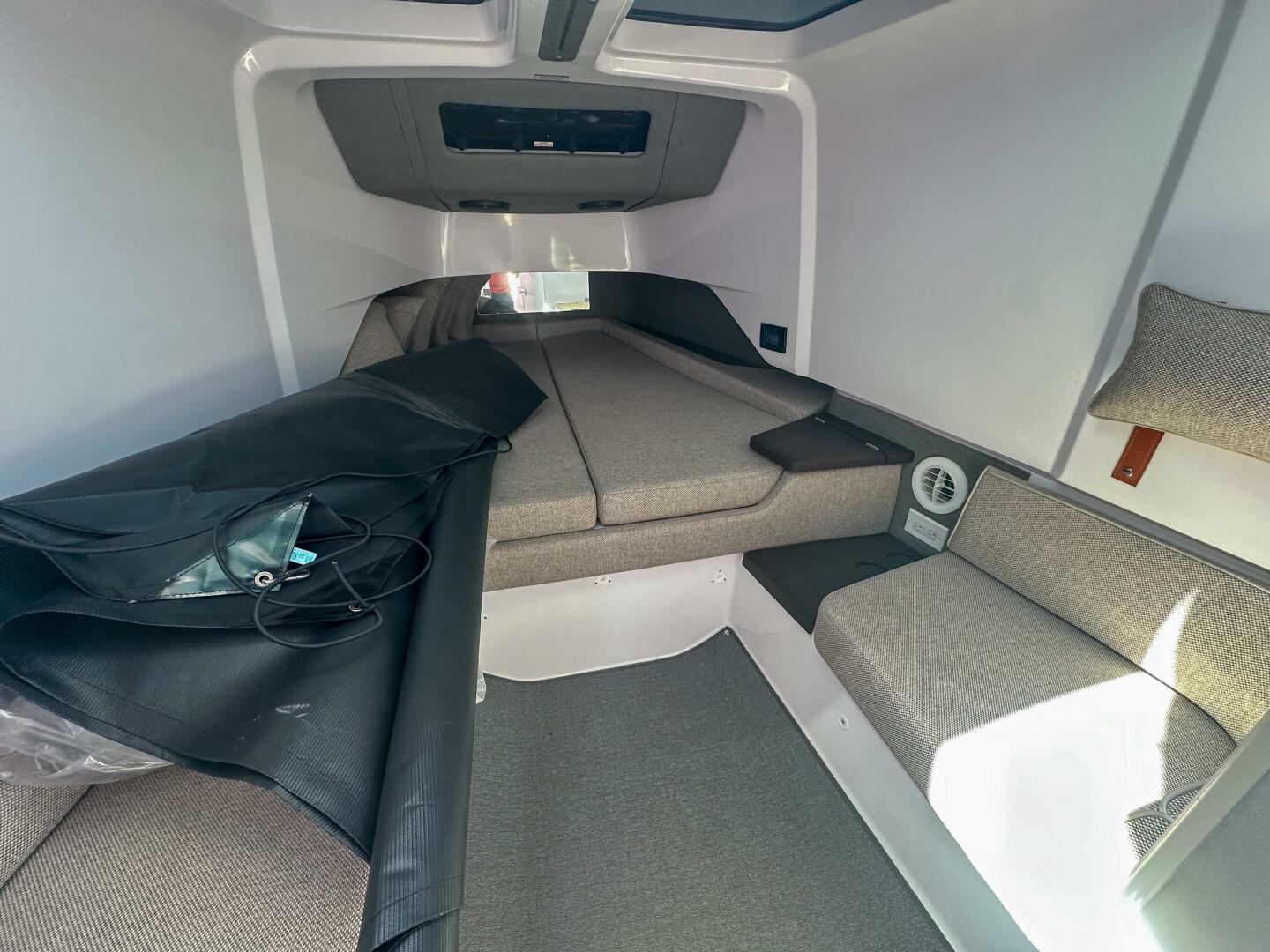 Slide: The Image of Axopar 37 XC CROSS CABIN 2024 - 5390005