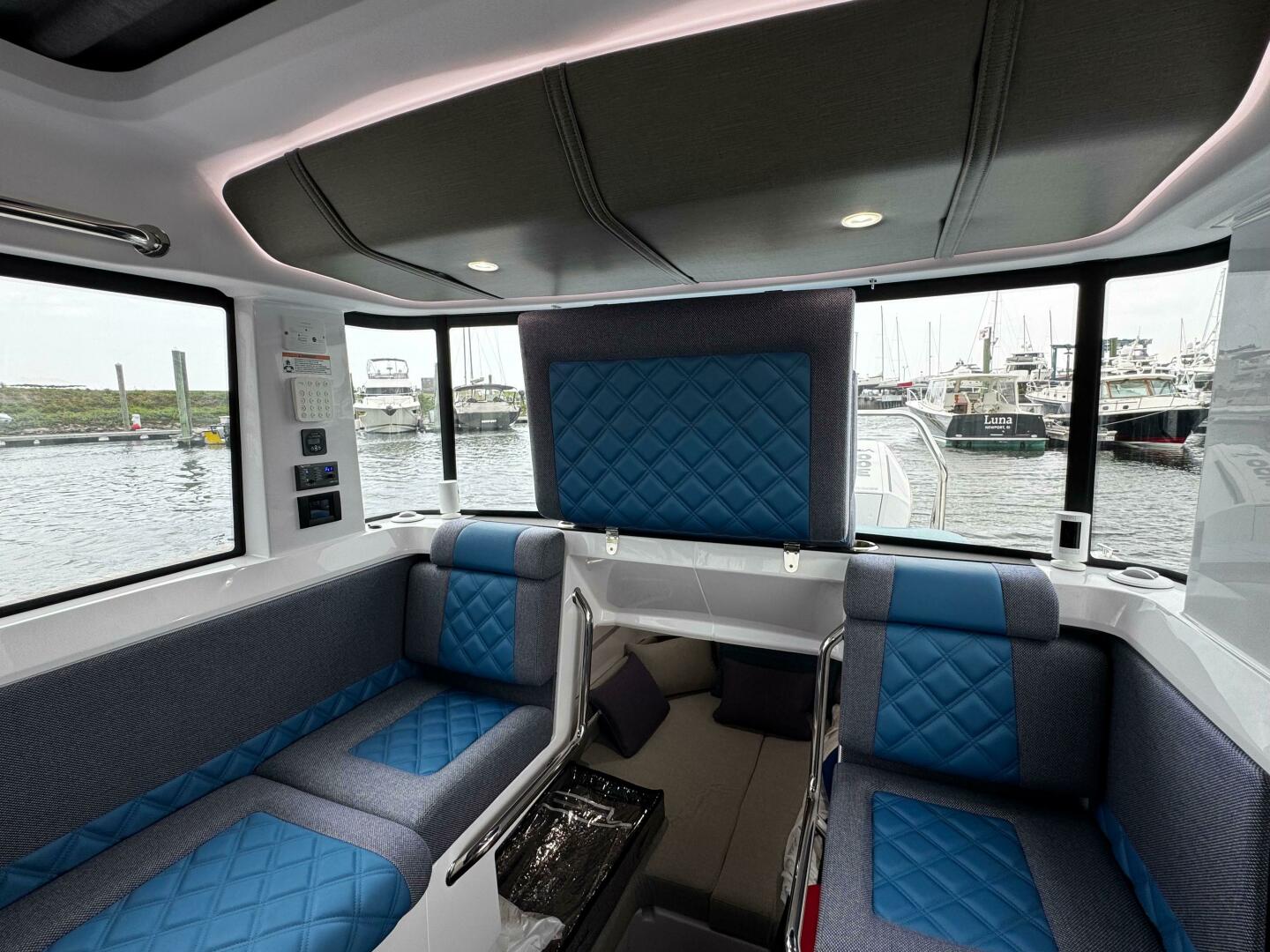 Slide: The Image of Axopar 37 XC Cross Cabin 2024 - 5532438