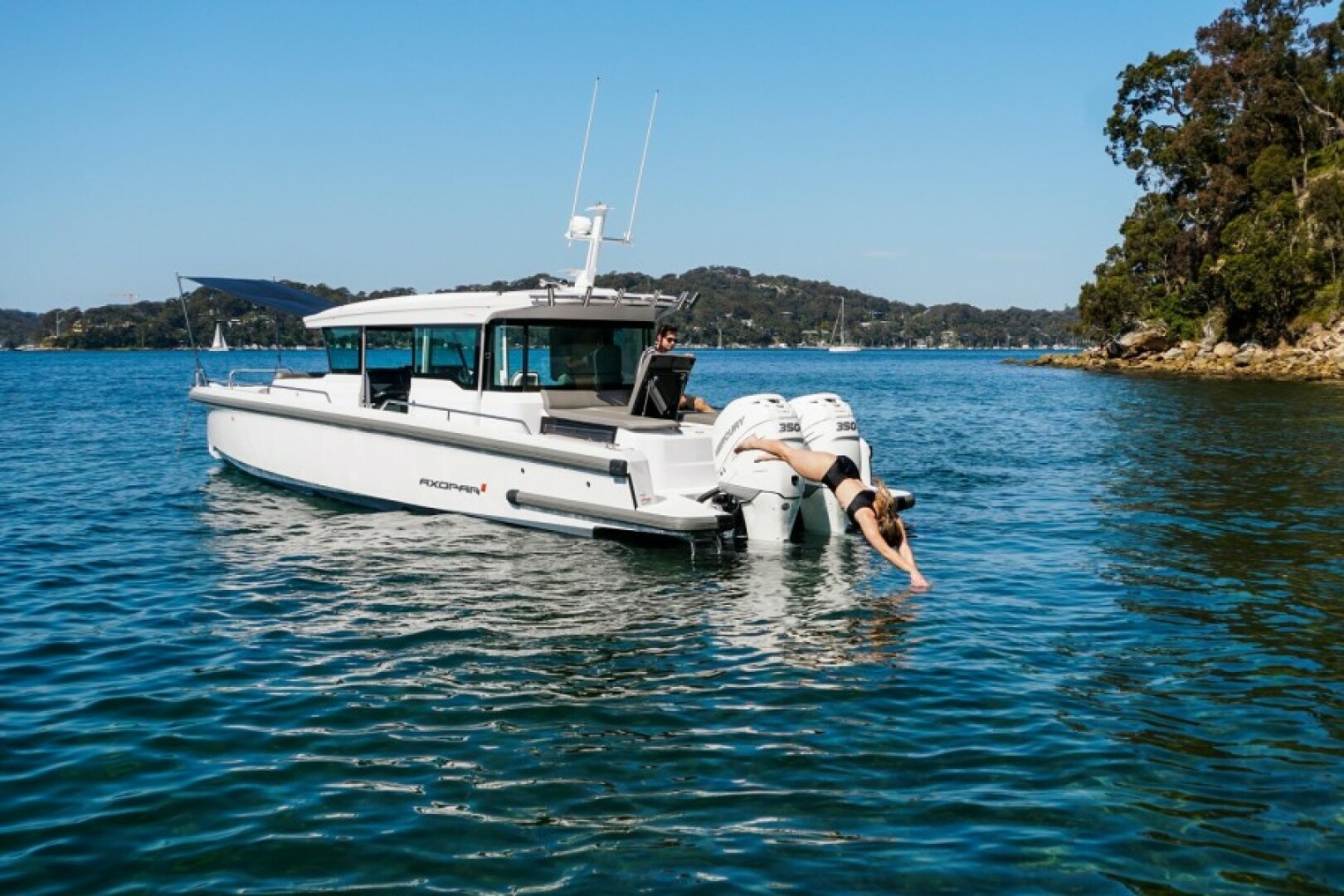 Slide: The Image of Axopar 37 XC CROSS CABIN 2026 - 5364514