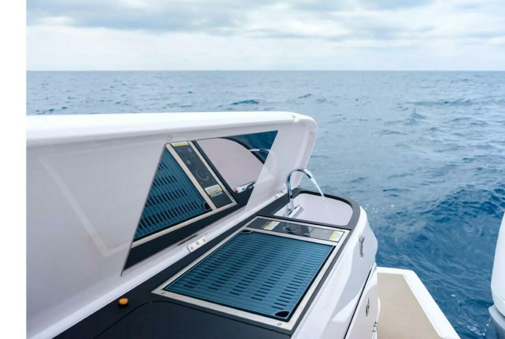 Slide: The Image of Axopar 45 ST 2024 - 4002638