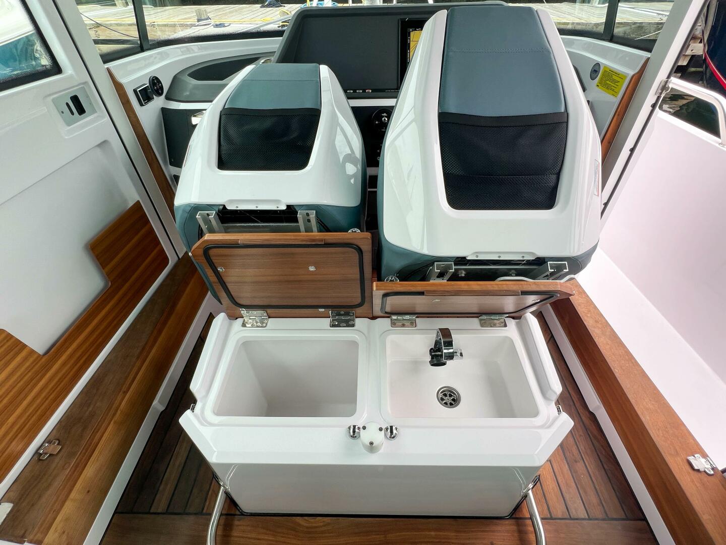 Slide: The Image of Axopar Aft Cabin 2022 - 5501765