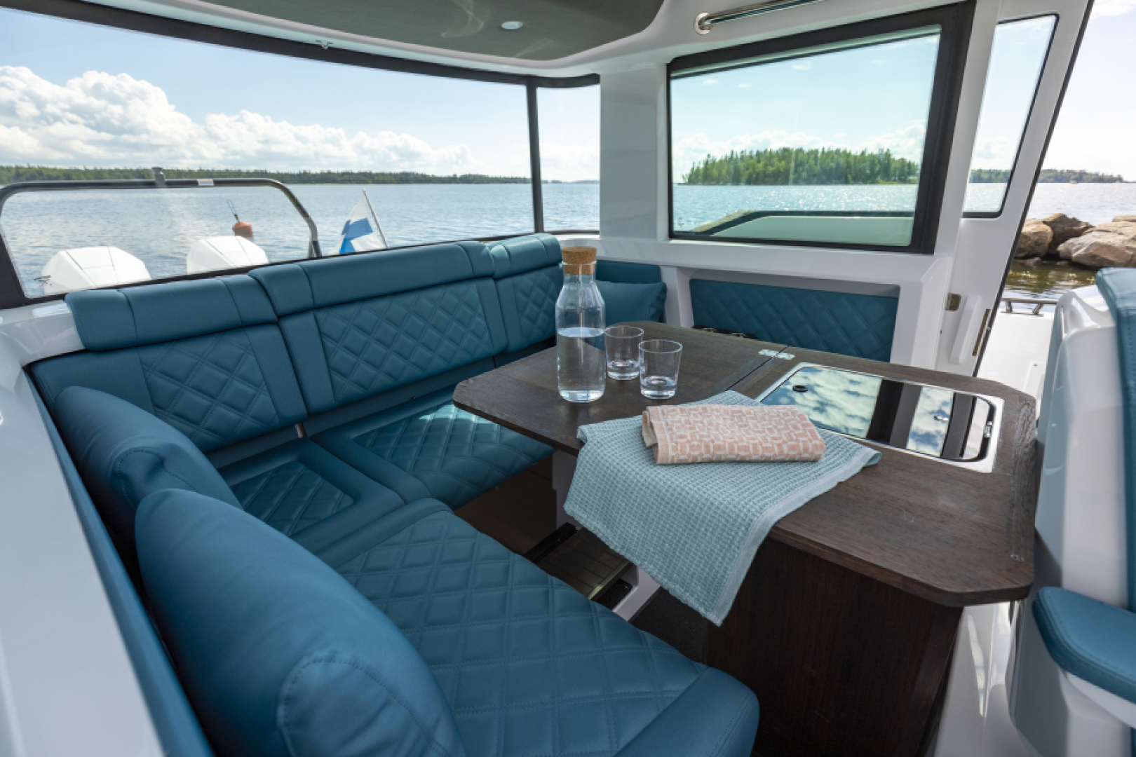 Slide: The Image of Axopar 37 XC  East Coast Yacht Sales Available Salon East Coast Yacht Sales
Axopar 37 XC Cross Cabin - 3929473