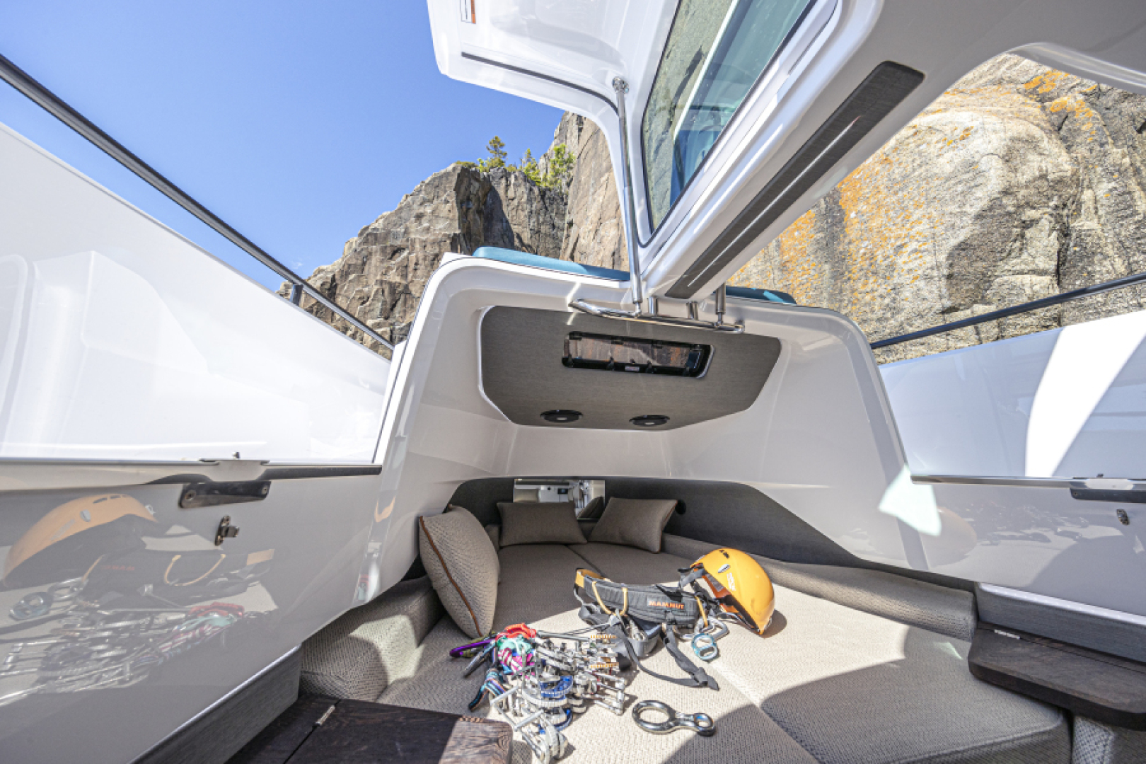 Slide: The Image of Axopar 37 XC  East Coast Yacht Sales Available Gullwing Doors East Coast Yacht Sales
Axopar 37 XC Cross Cabin - 3929470