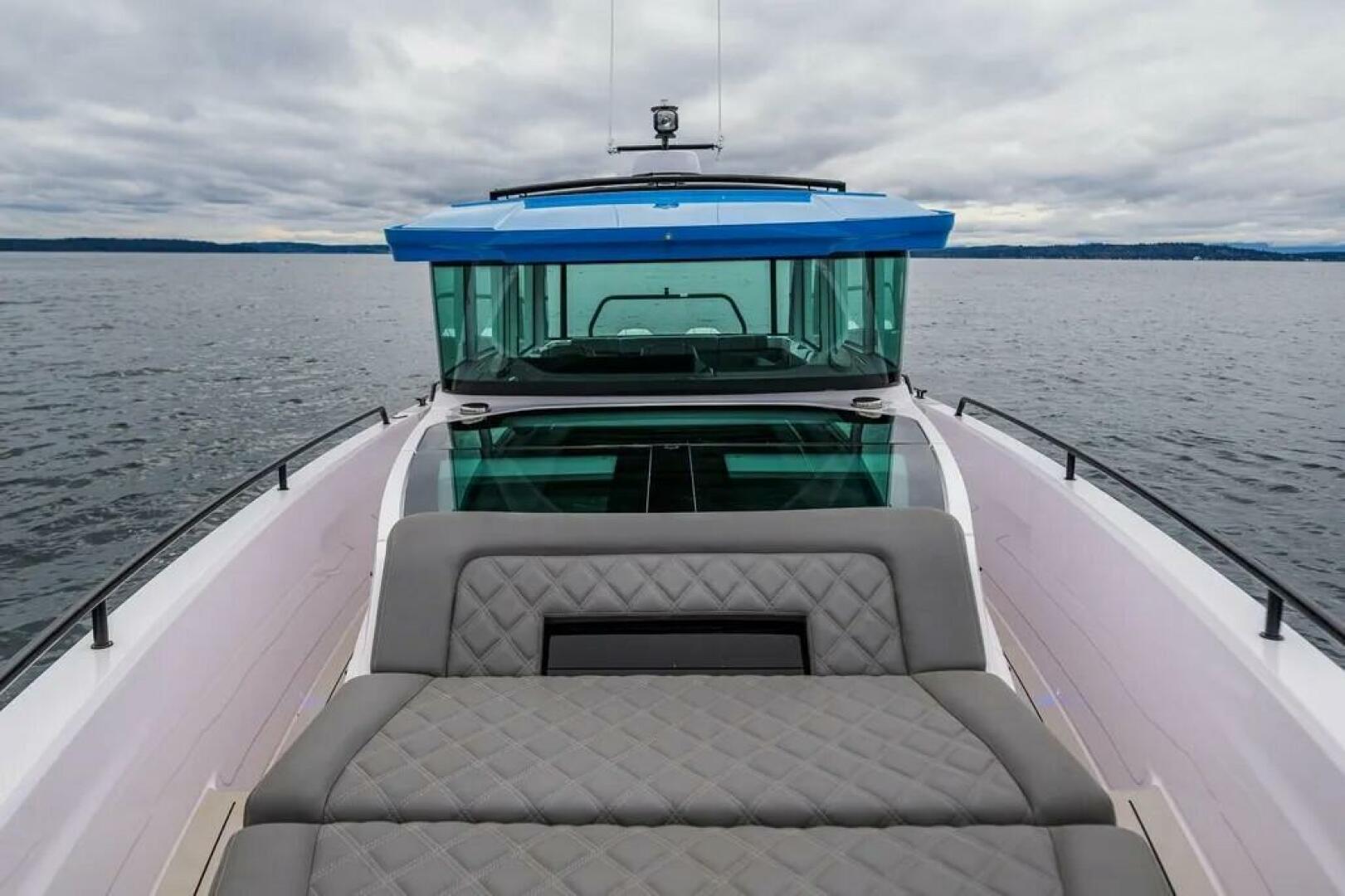 Slide: The Image of Axopar Cross Cabin 2021 - 5185056
