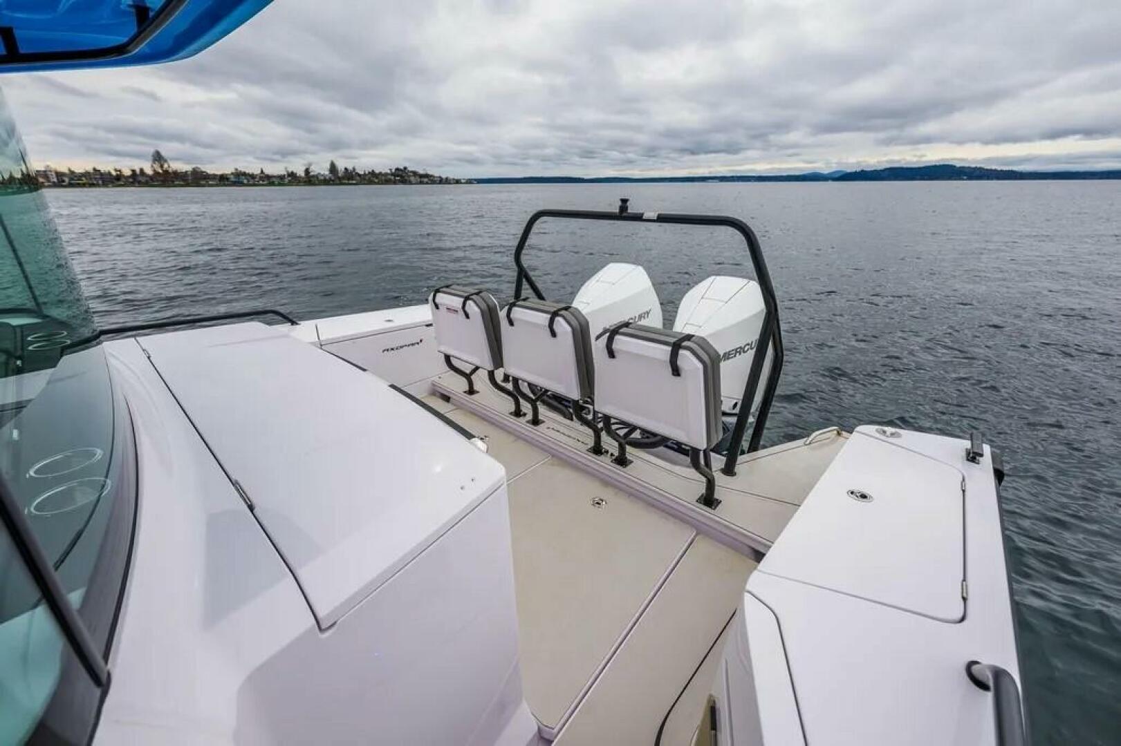 Slide: The Image of Axopar Cross Cabin 2021 - 5185050