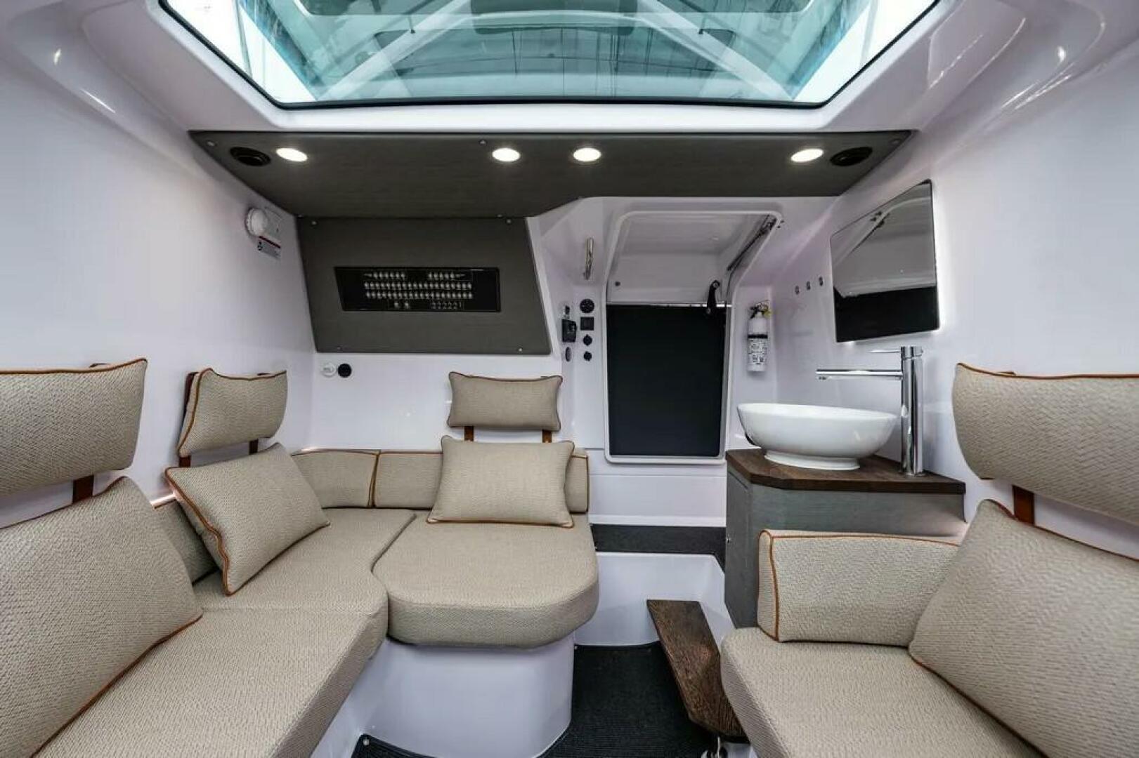 Slide: The Image of Axopar Cross Cabin 2021 - 5185068