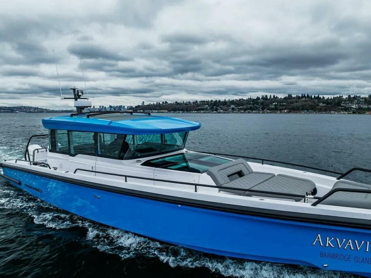 Slide: The Image of Axopar Cross Cabin 2021 - 5185047