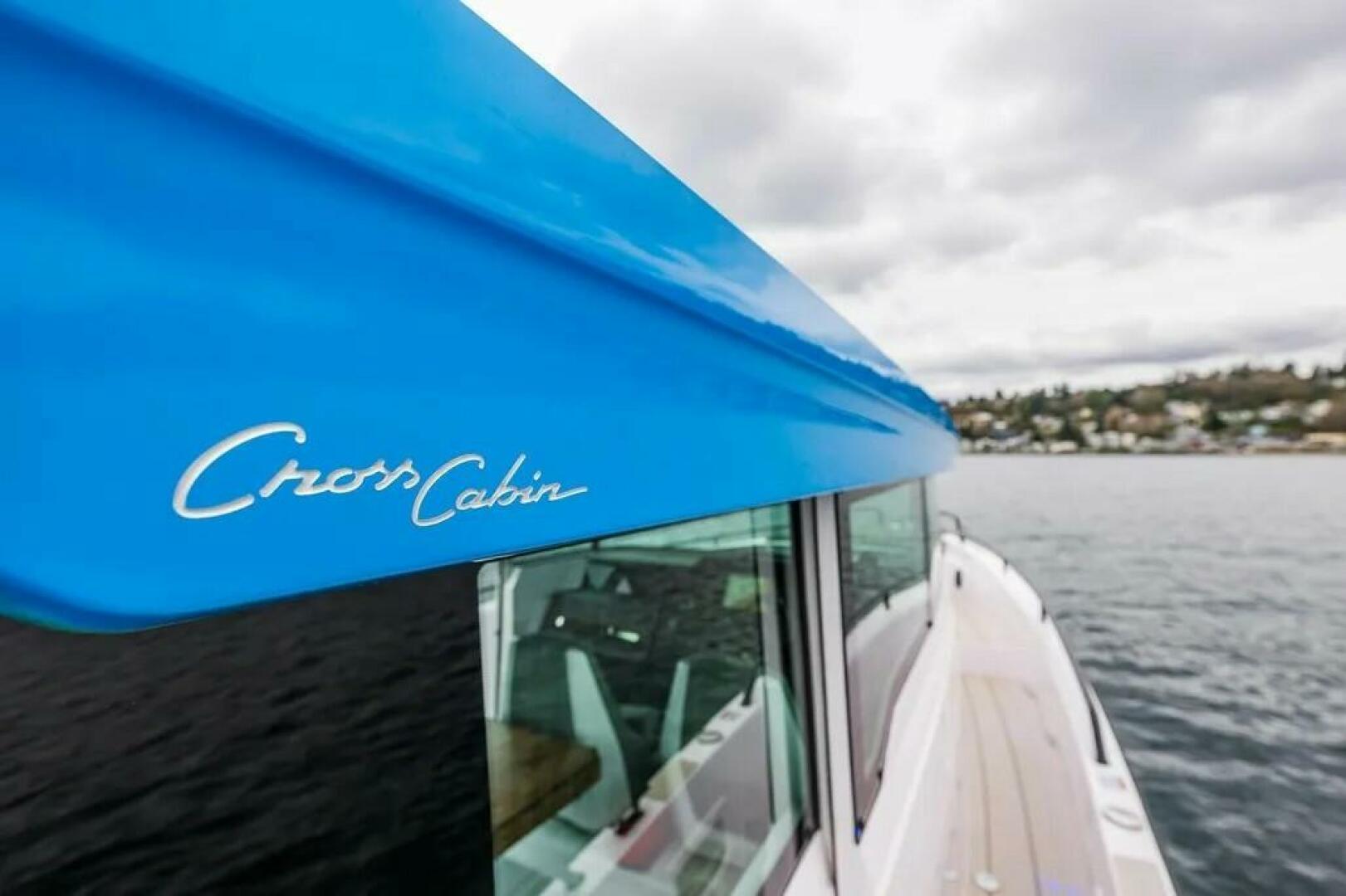 Slide: The Image of Axopar Cross Cabin 2021 - 5185052