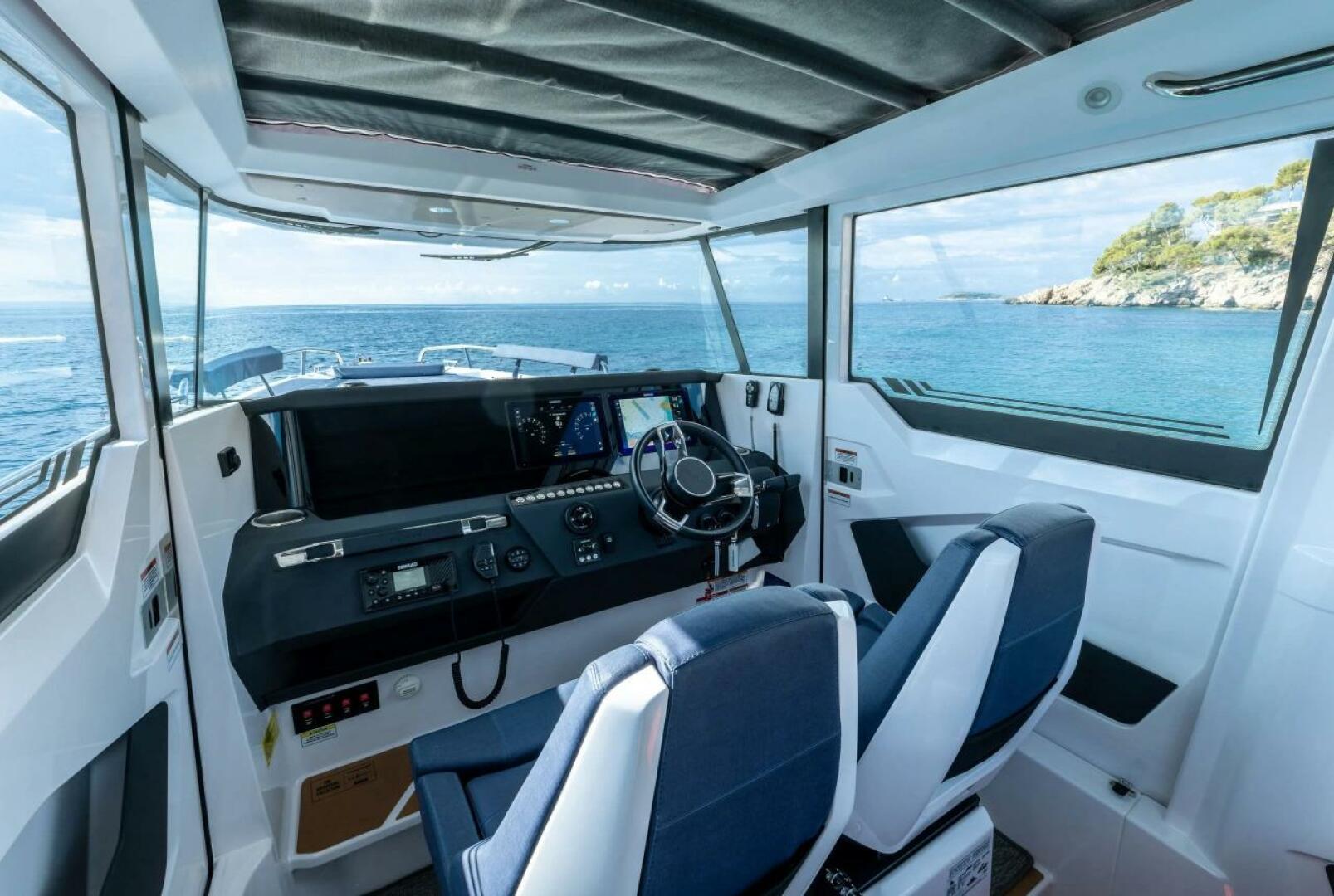 Slide: The Image of Axopar Cross Cabin 2025 - 5282234