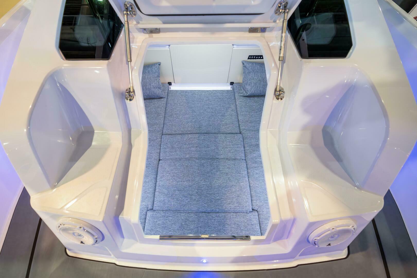 Slide: The Image of Axopar Cross Cabin 2025 - 5351172