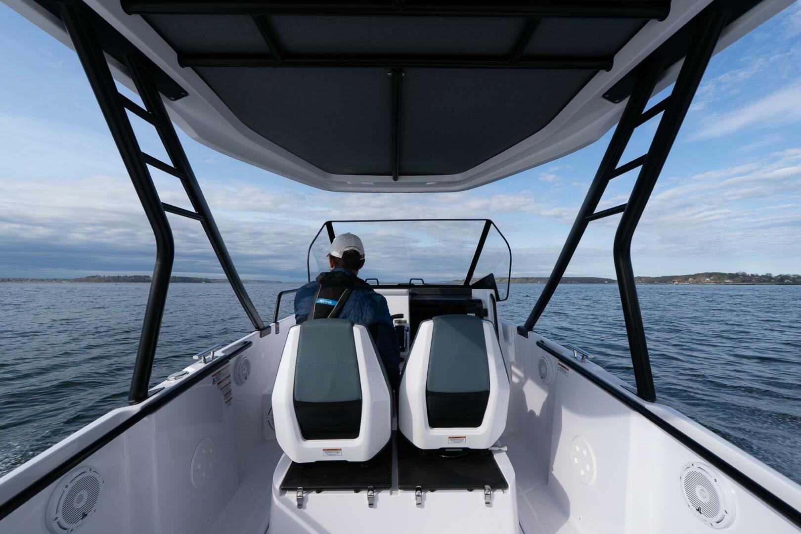 Slide: The Image of Axopar Cross Top 2025 - 5294041