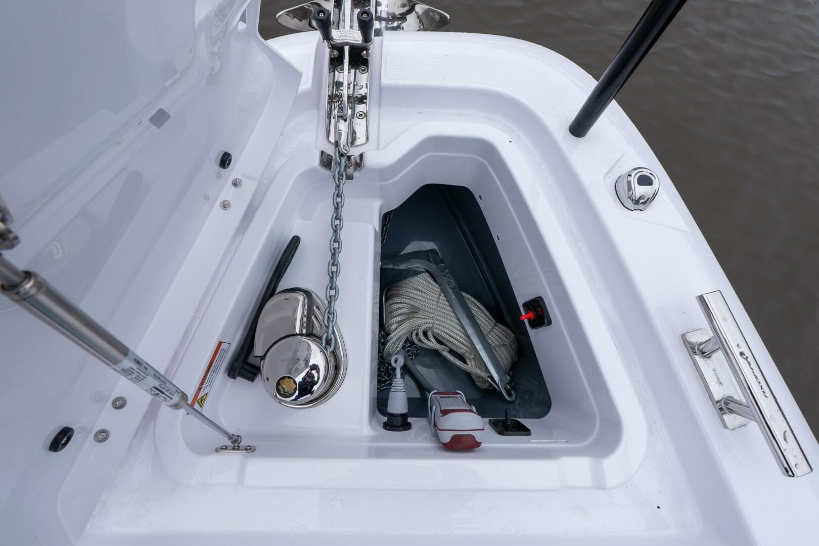 Slide: The Image of Axopar Cross Top 2025 - 5294046