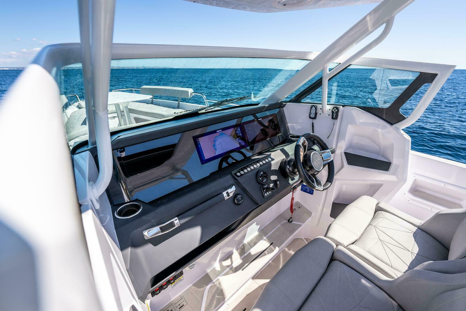 Slide: The Image of Axopar Sun Top 2025 - 5357166