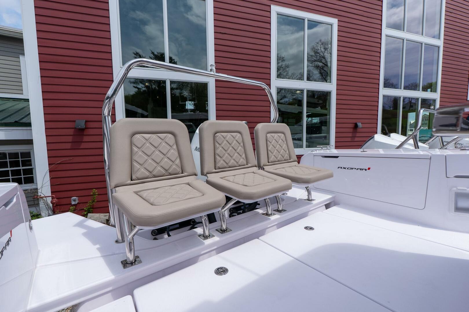 Slide: The Image of Axopar Wetbar 2024 - 5292690