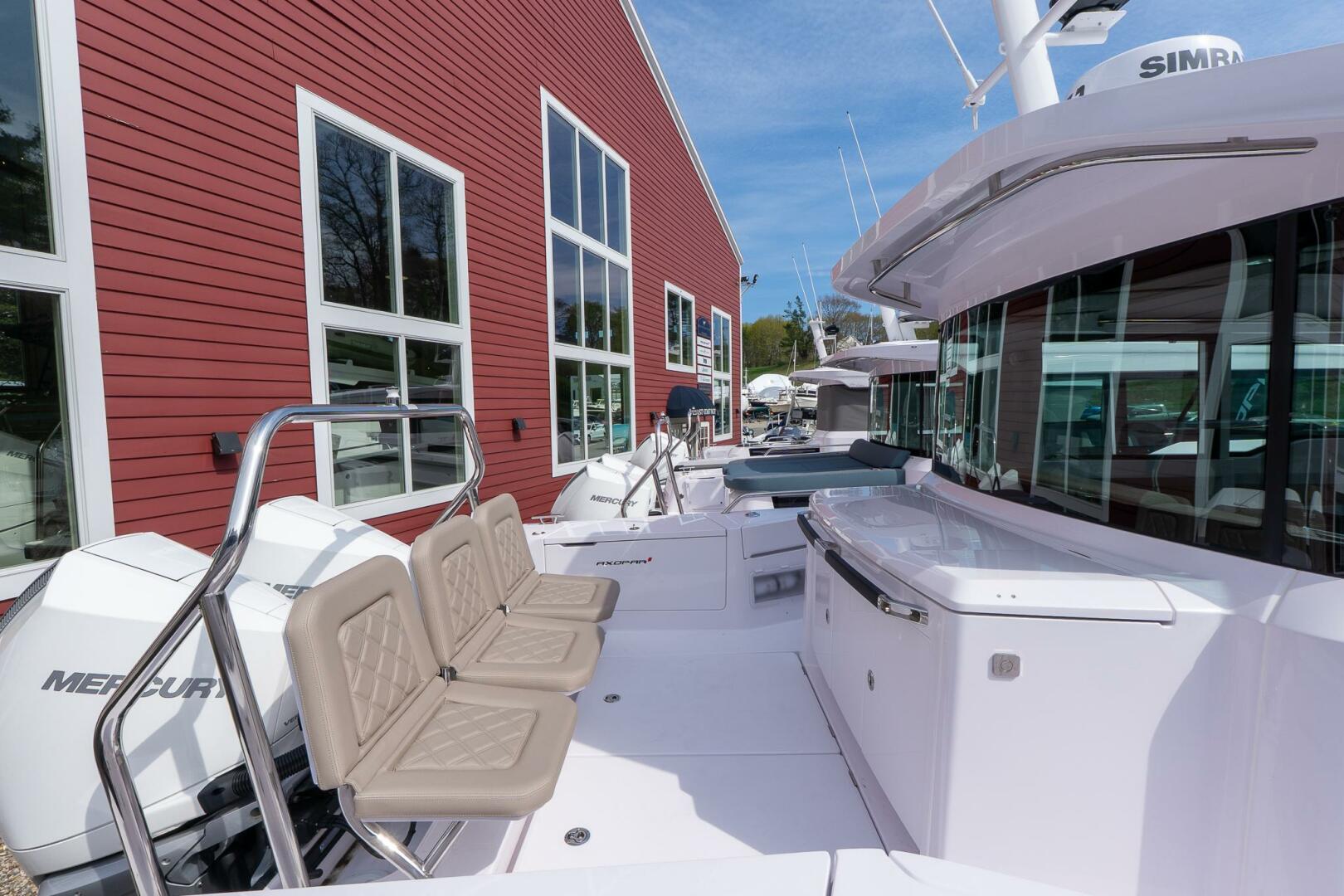 Slide: The Image of Axopar Wetbar 2024 - 5292693