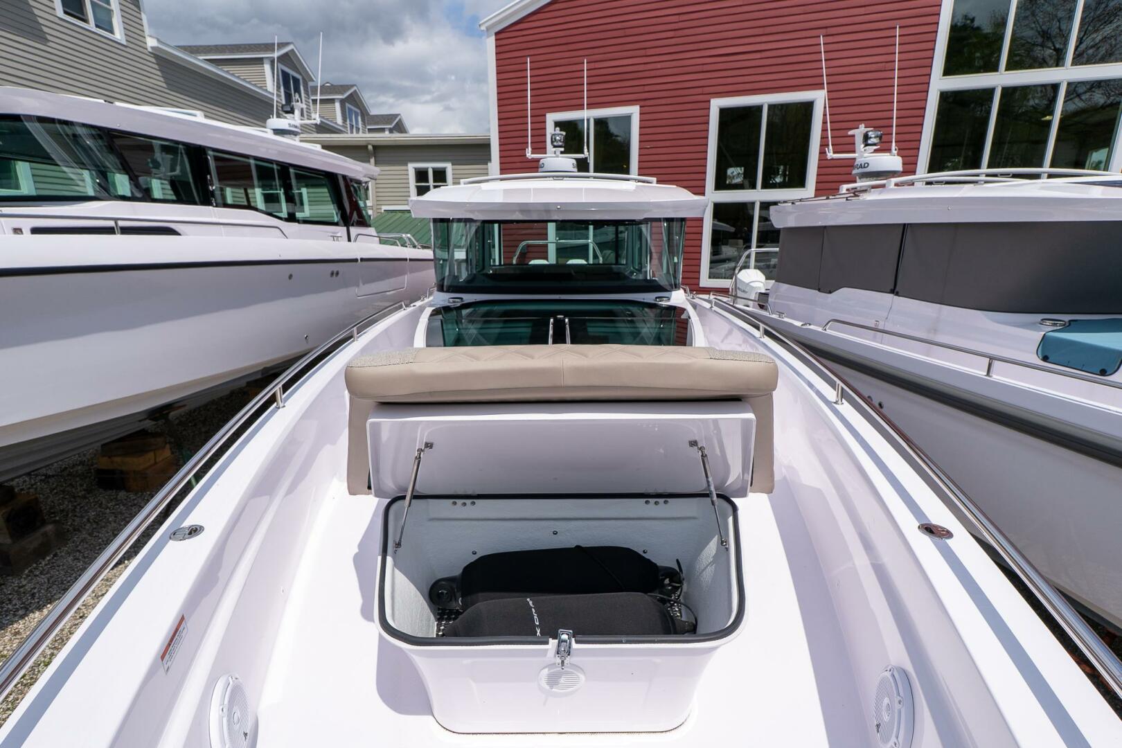 Slide: The Image of Axopar Wetbar 2024 - 5292702