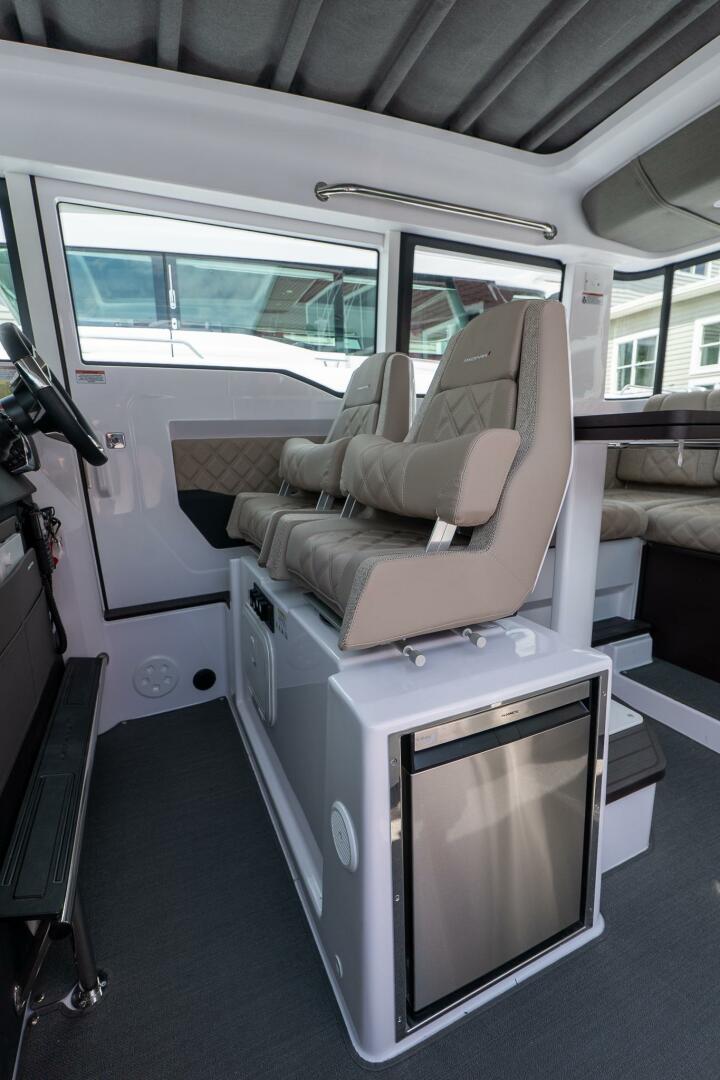 Slide: The Image of Axopar Wetbar 2024 - 5292713