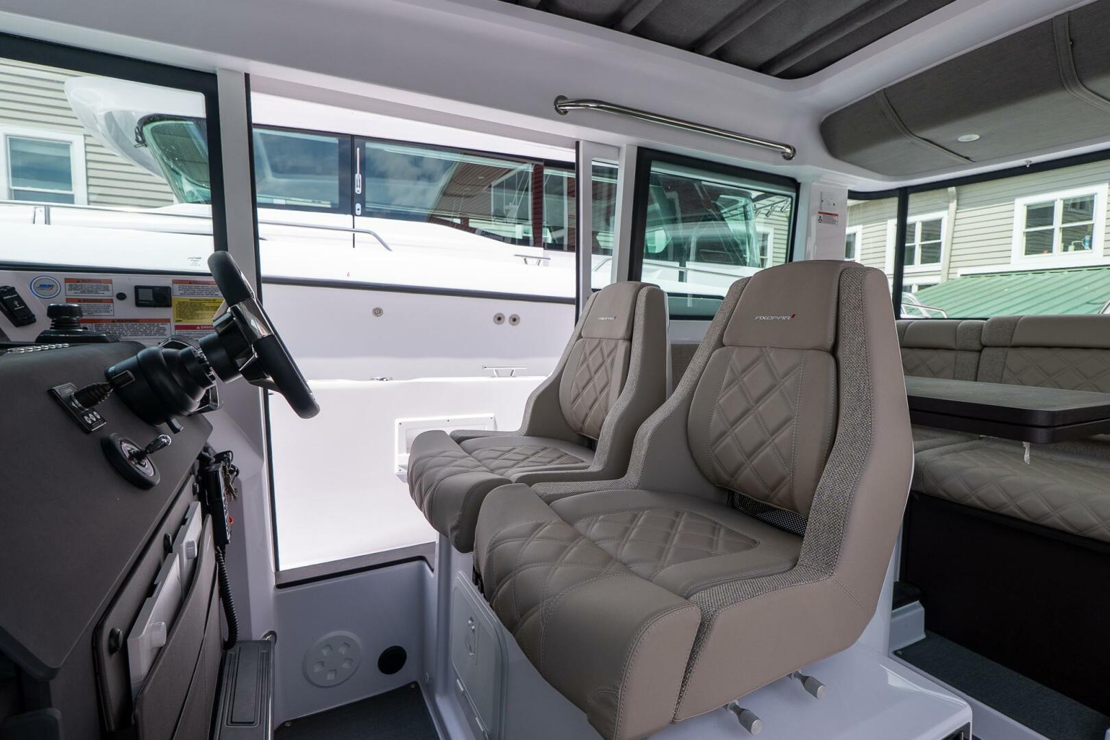 Slide: The Image of Axopar Wetbar 2024 - 5292715