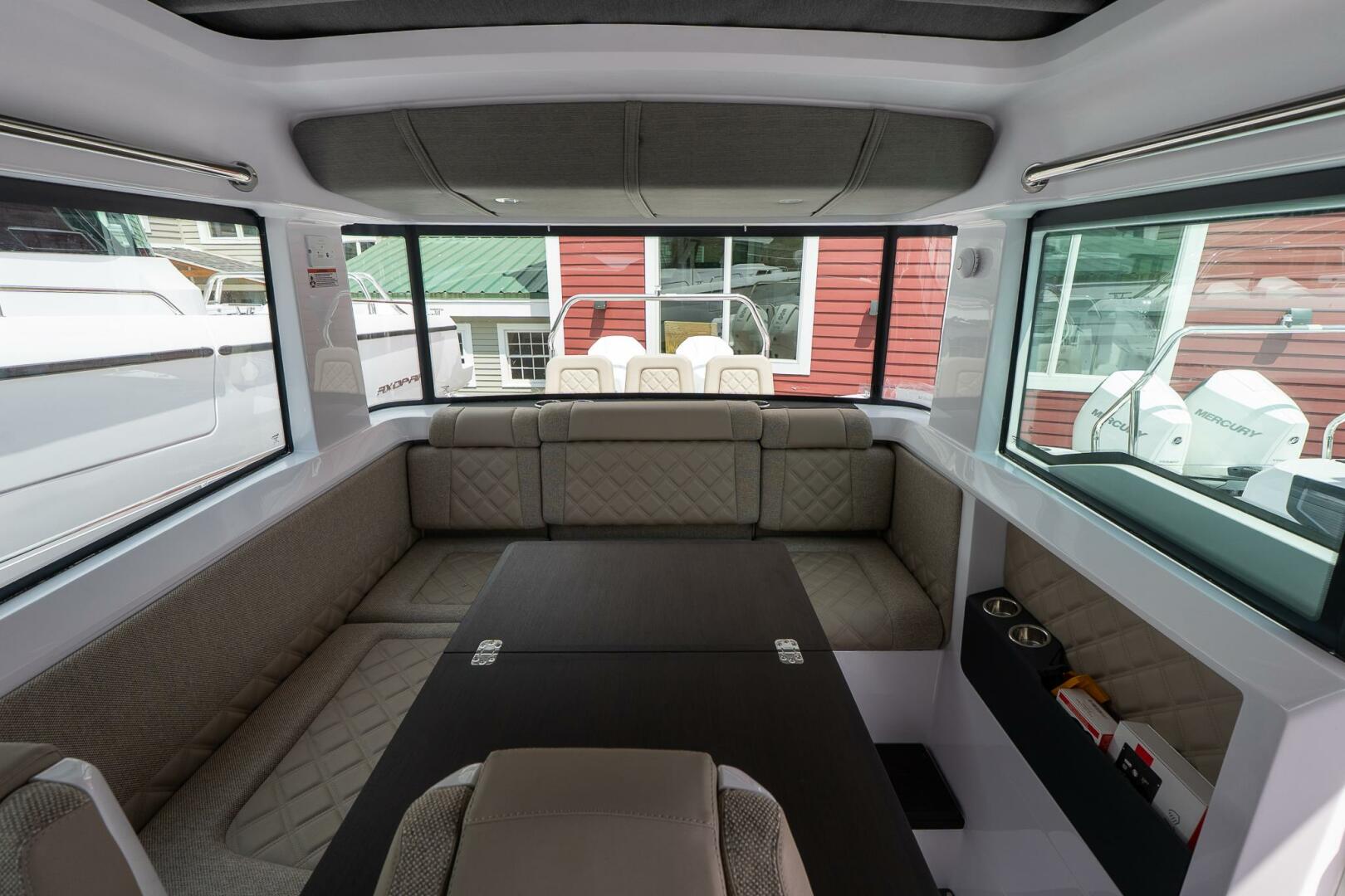 Slide: The Image of Axopar Wetbar 2024 - 5294340