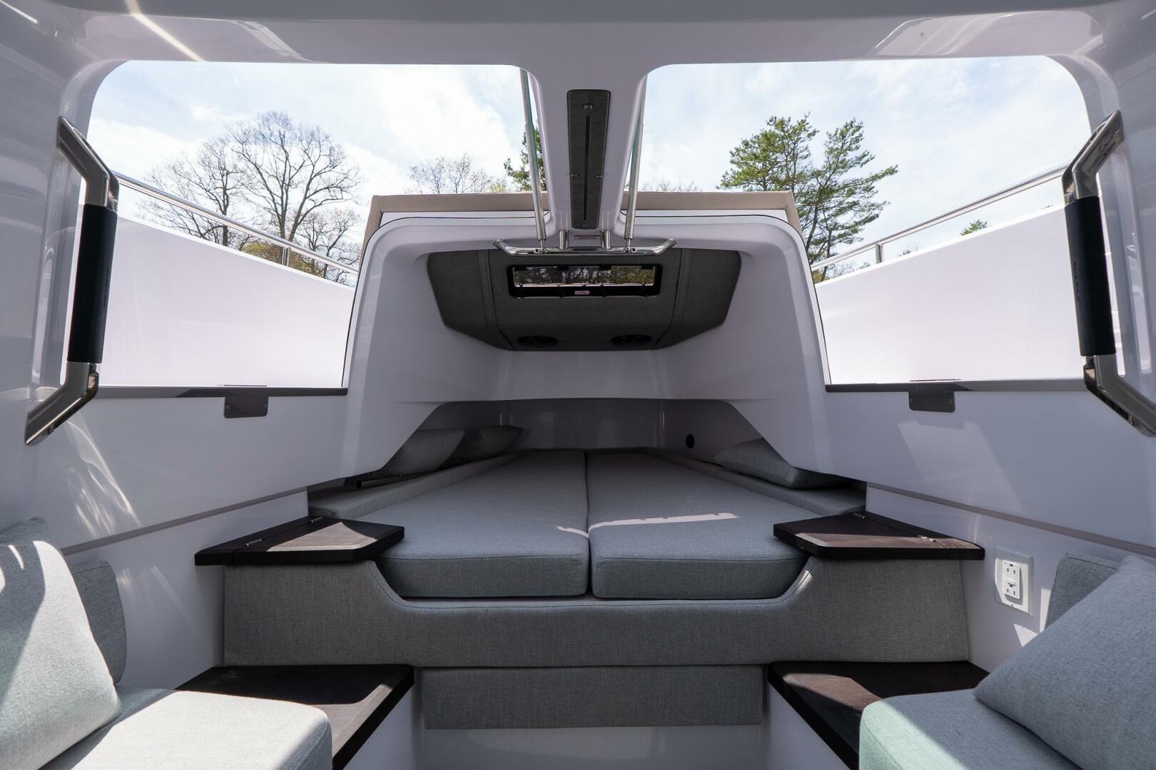 Slide: The Image of Axopar Wetbar 2024 - 5294350