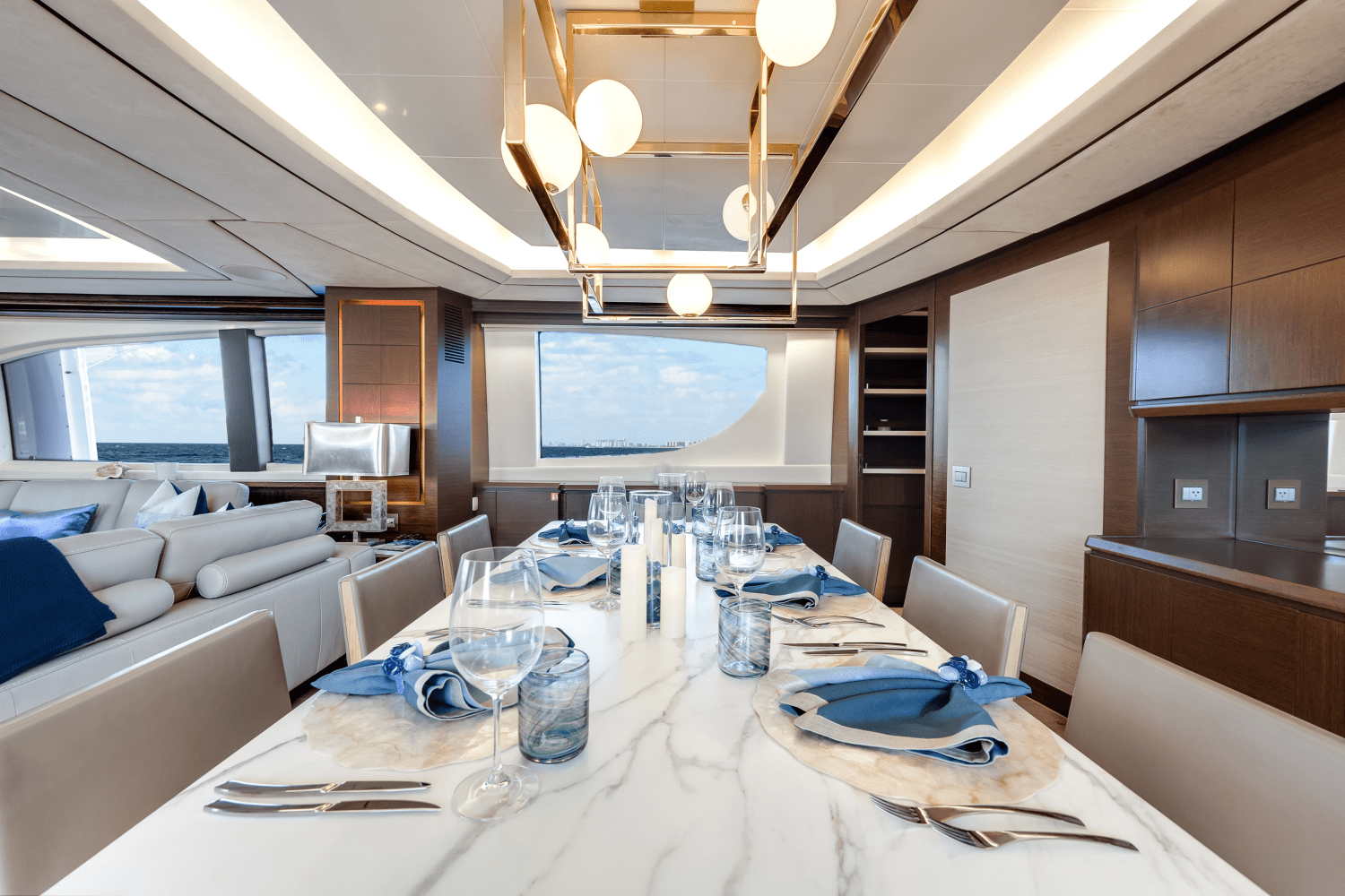 Slide: The Image of Azimut 105 2009 - 13