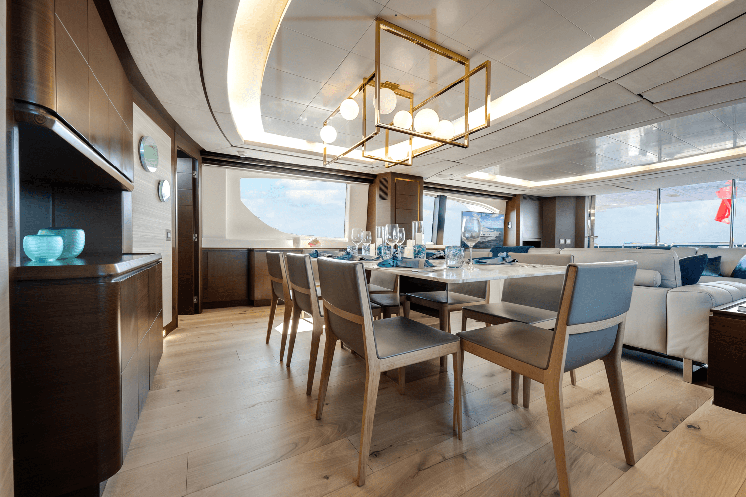 Slide: The Image of Azimut 105 2009 - 14