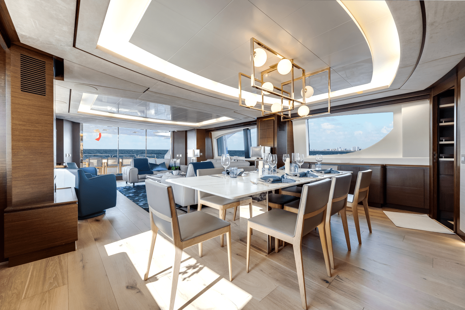 Slide: The Image of Azimut 105 2009 - 15