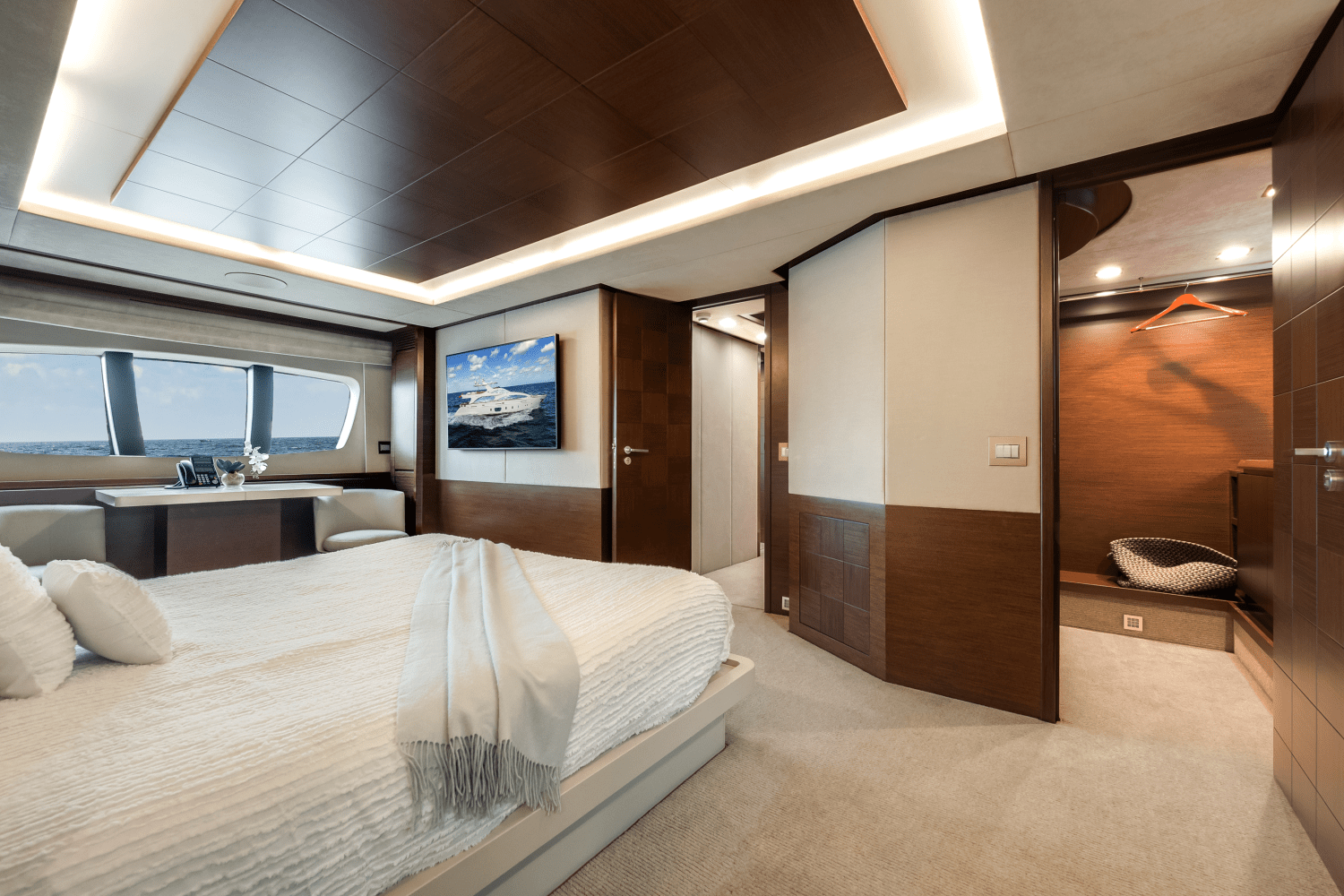 Slide: The Image of Azimut 105 2009 - 34