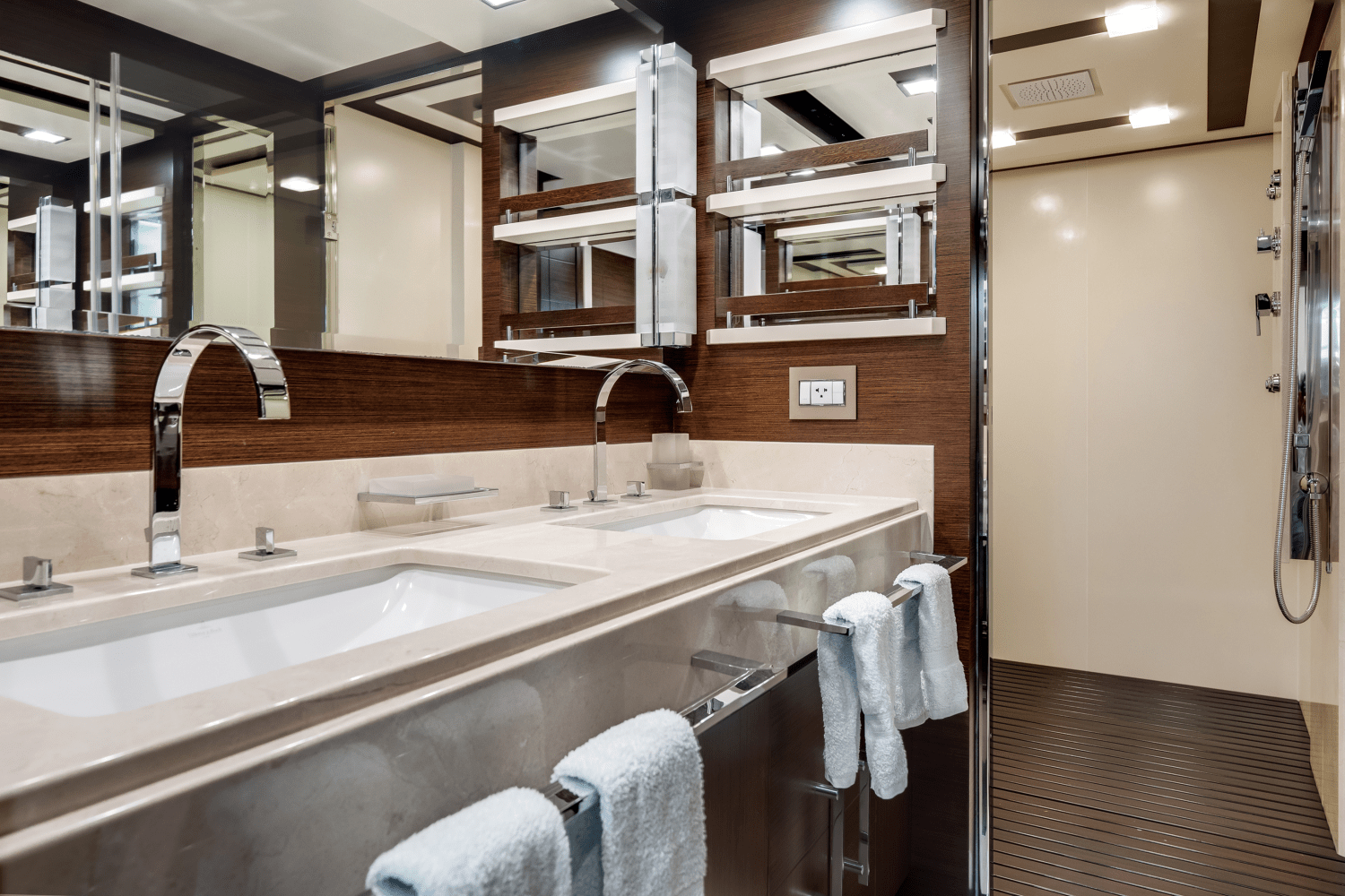 Slide: The Image of Azimut 105 2009 - 36