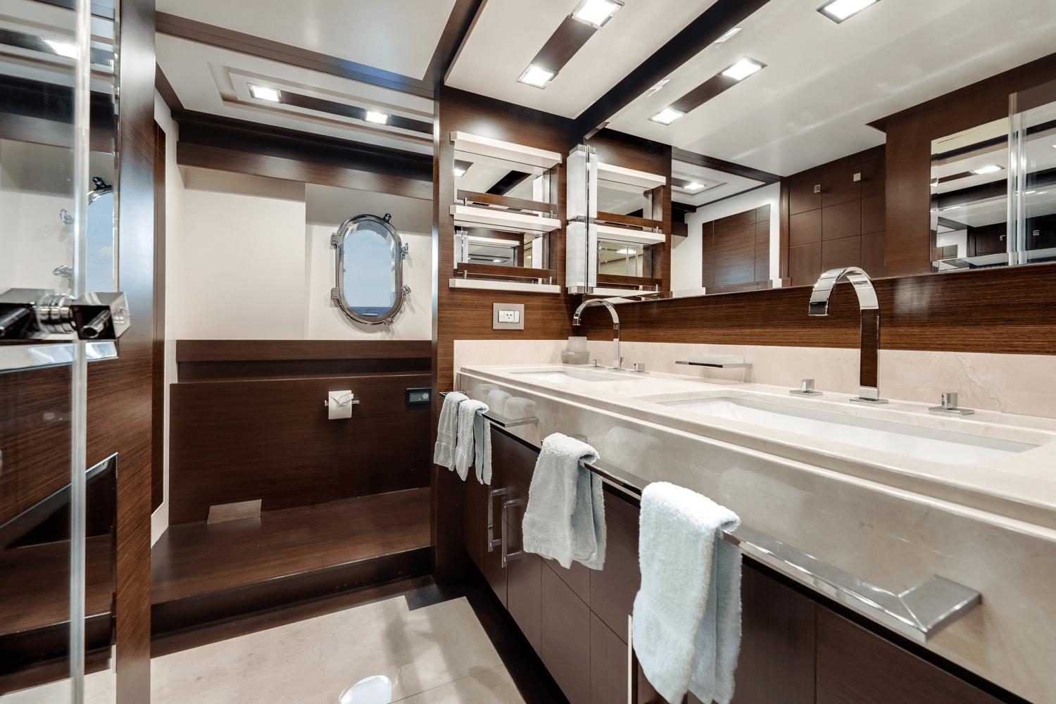 Slide: The Image of Azimut 105 2009 - 38