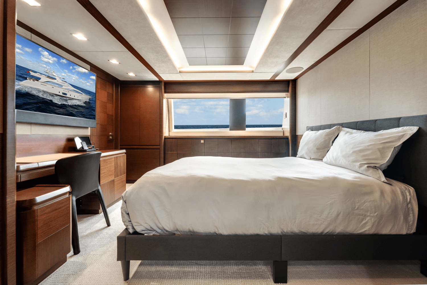 Slide: The Image of Azimut 105 2009 - 39