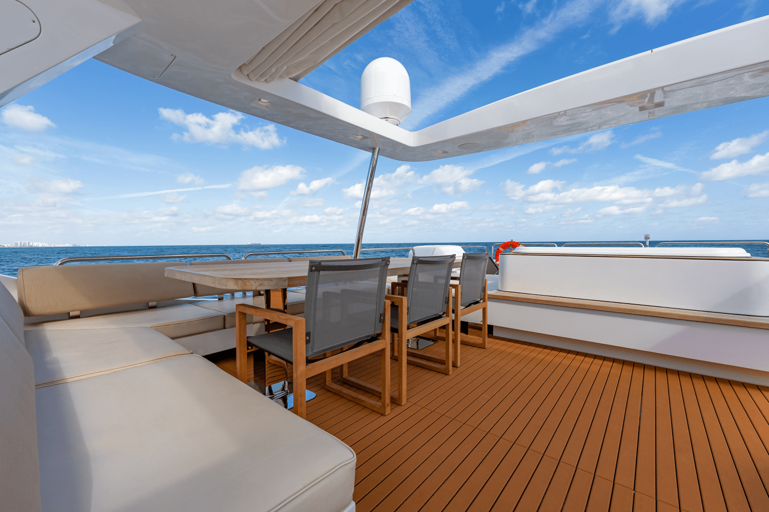 Slide: The Image of Azimut 105 2009 - 48